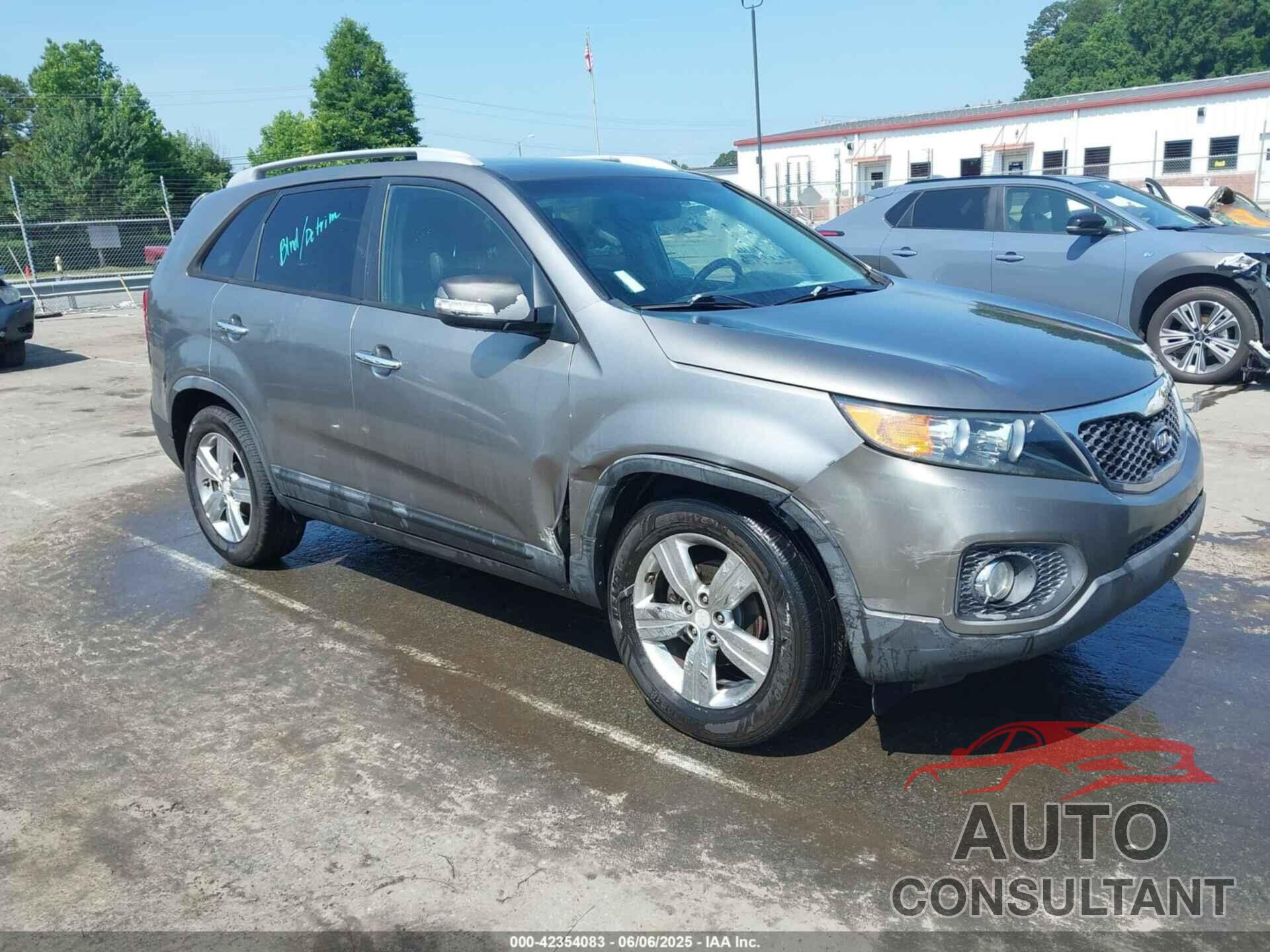KIA SORENTO 2013 - 5XYKU4A60DG330955