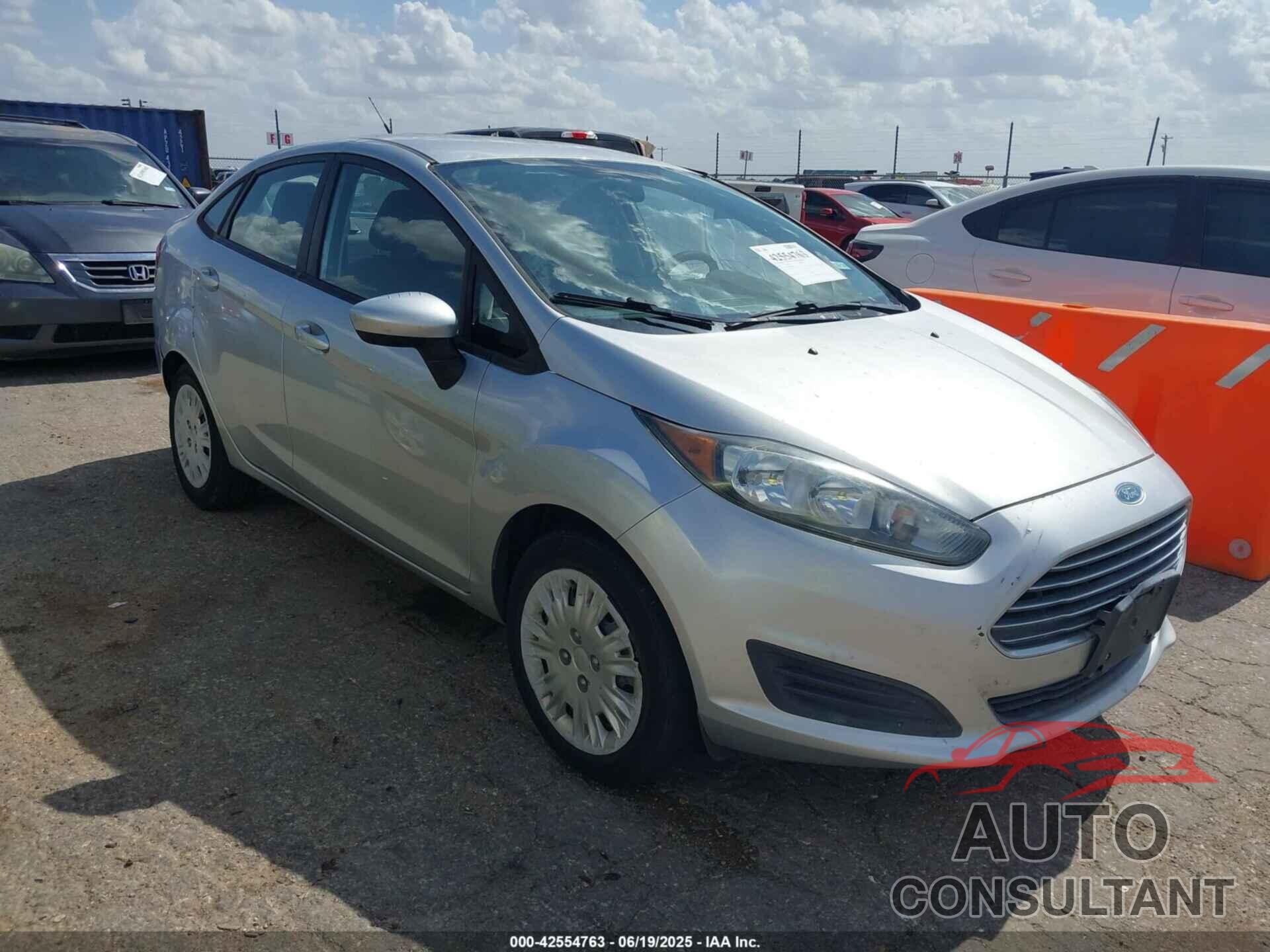 FORD FIESTA 2015 - 3FADP4AJ8FM100614