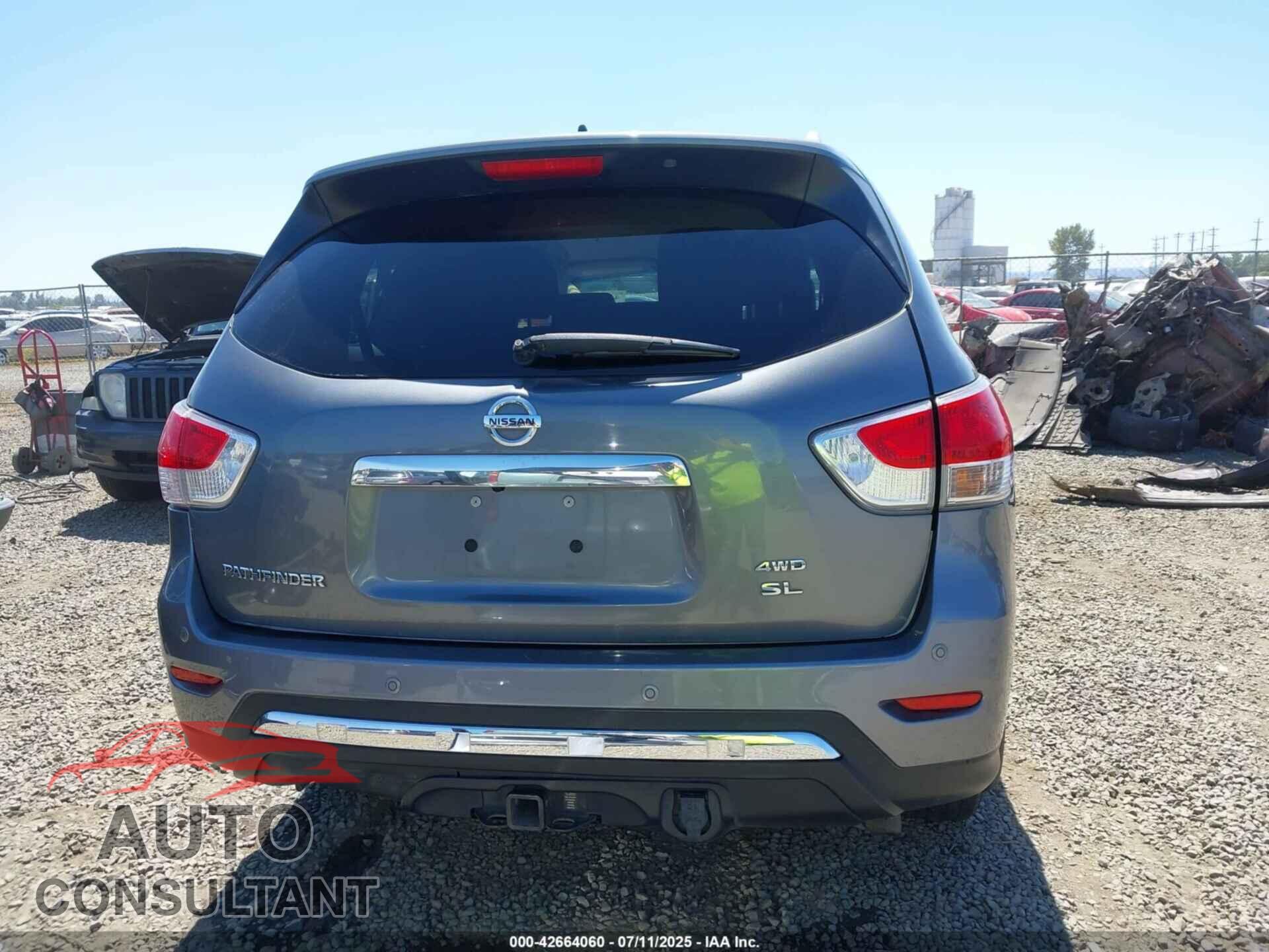 NISSAN PATHFINDER 2015 - 5N1AR2MMXFC700291