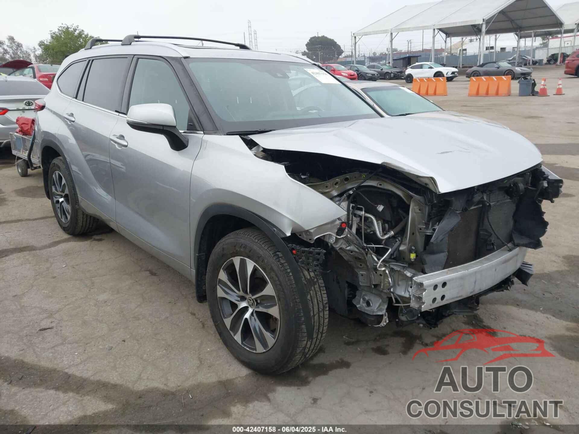 TOYOTA HIGHLANDER 2021 - 5TDHZRBH8MS142051