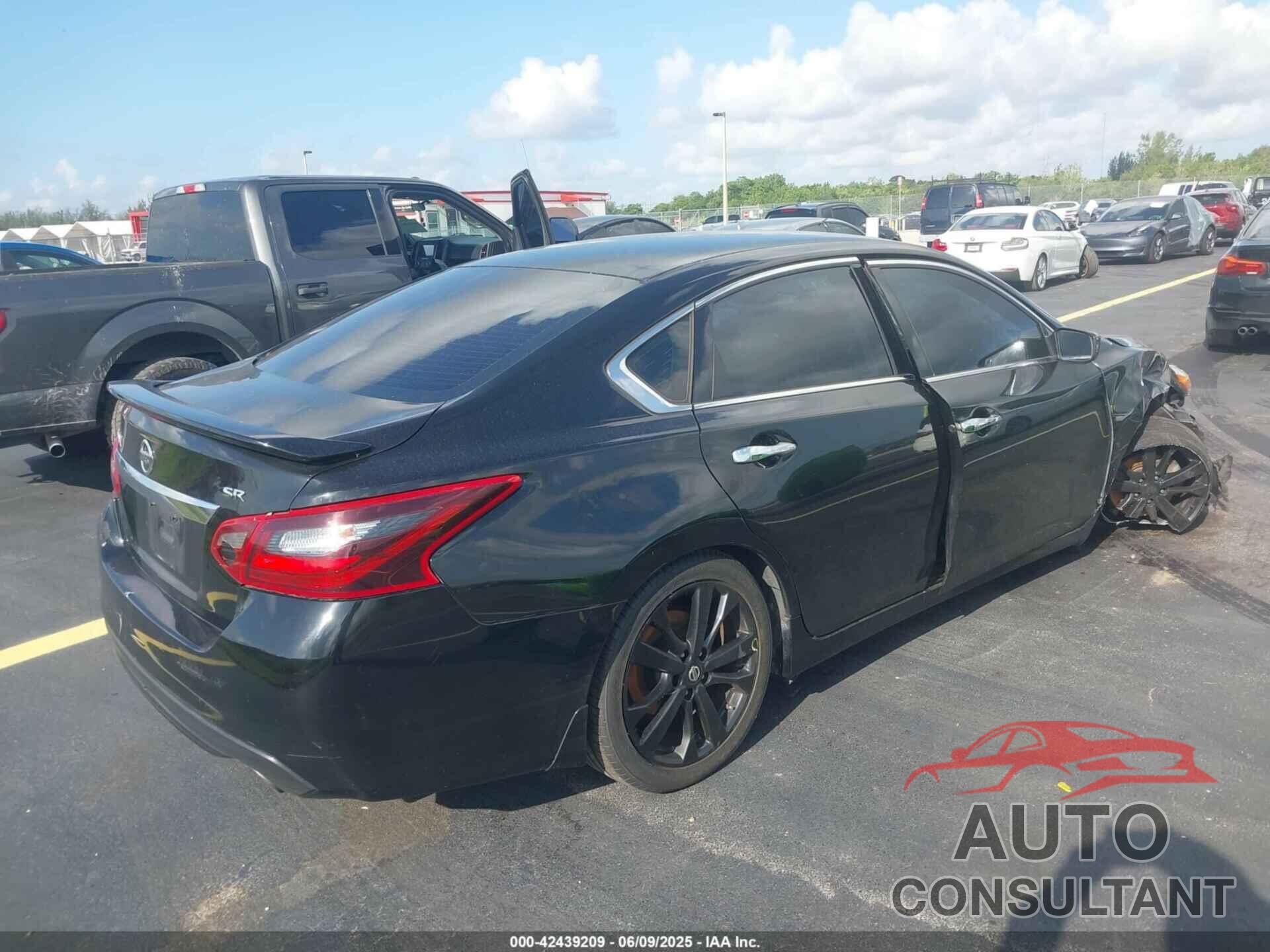 NISSAN ALTIMA 2017 - 1N4AL3APXHC256767