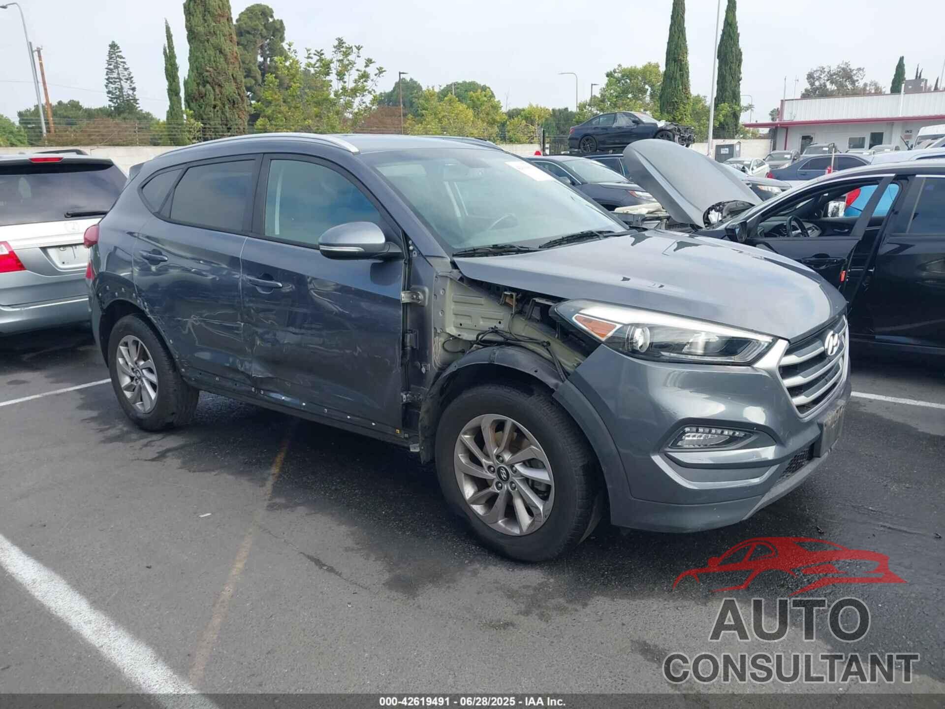 HYUNDAI TUCSON 2018 - KM8J33A48JU774274