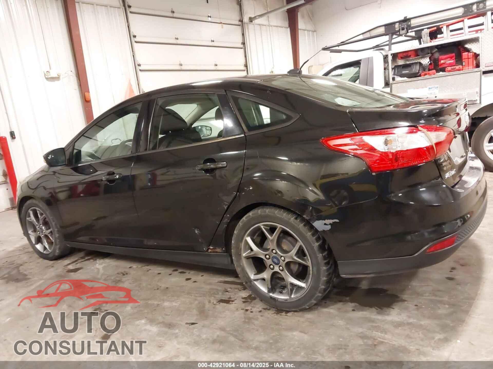 FORD FOCUS 2014 - 1FADP3F26EL185075