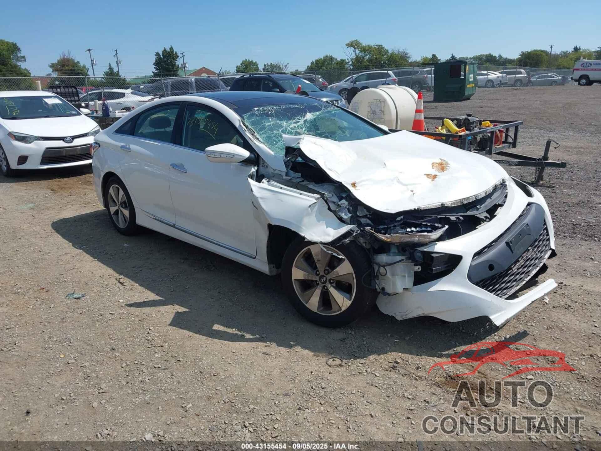 HYUNDAI SONATA HYBRID 2011 - KMHEC4A45BA016841