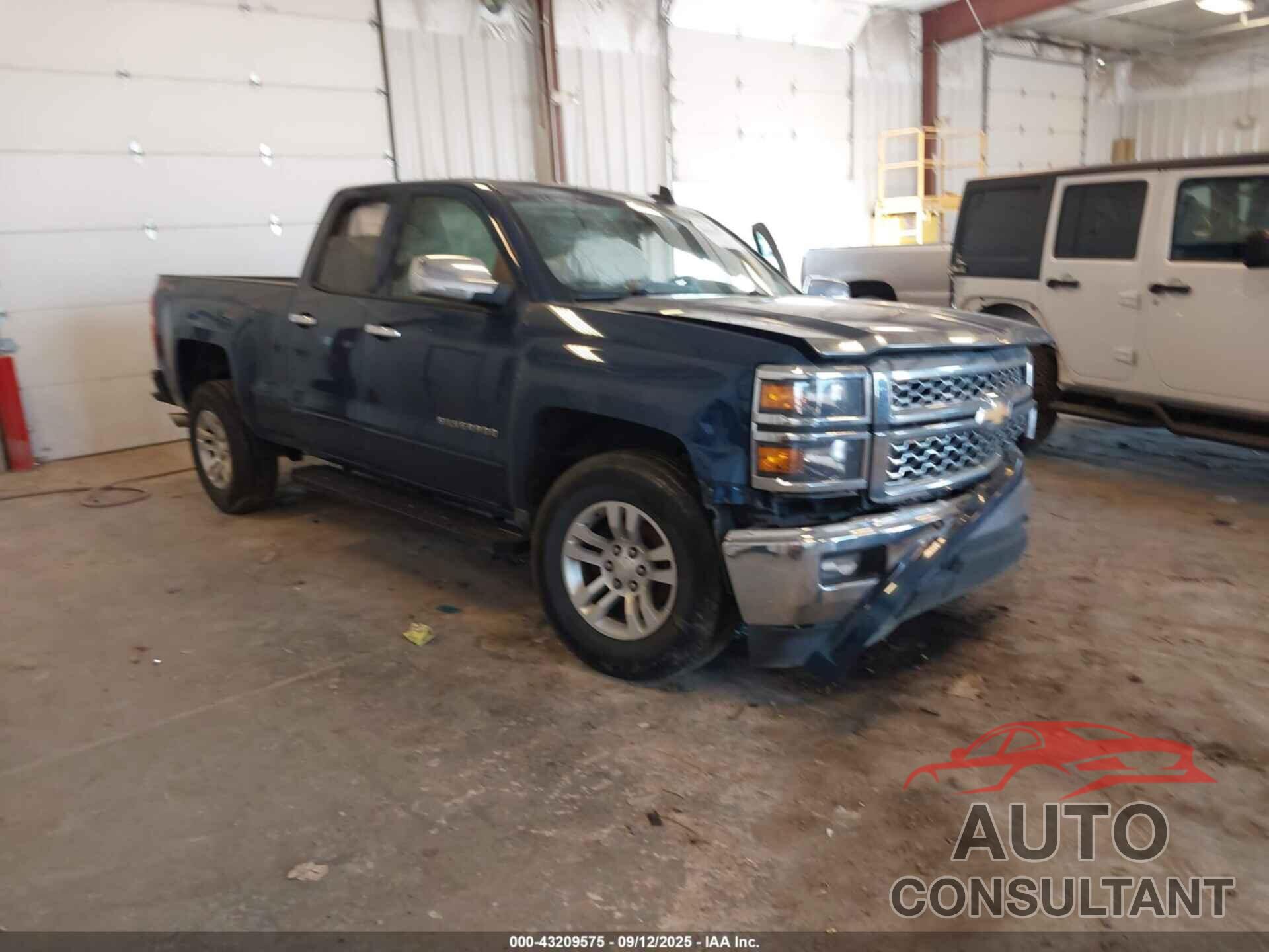 CHEVROLET SILVERADO 1500 2015 - 1GCVKREC0FZ411541