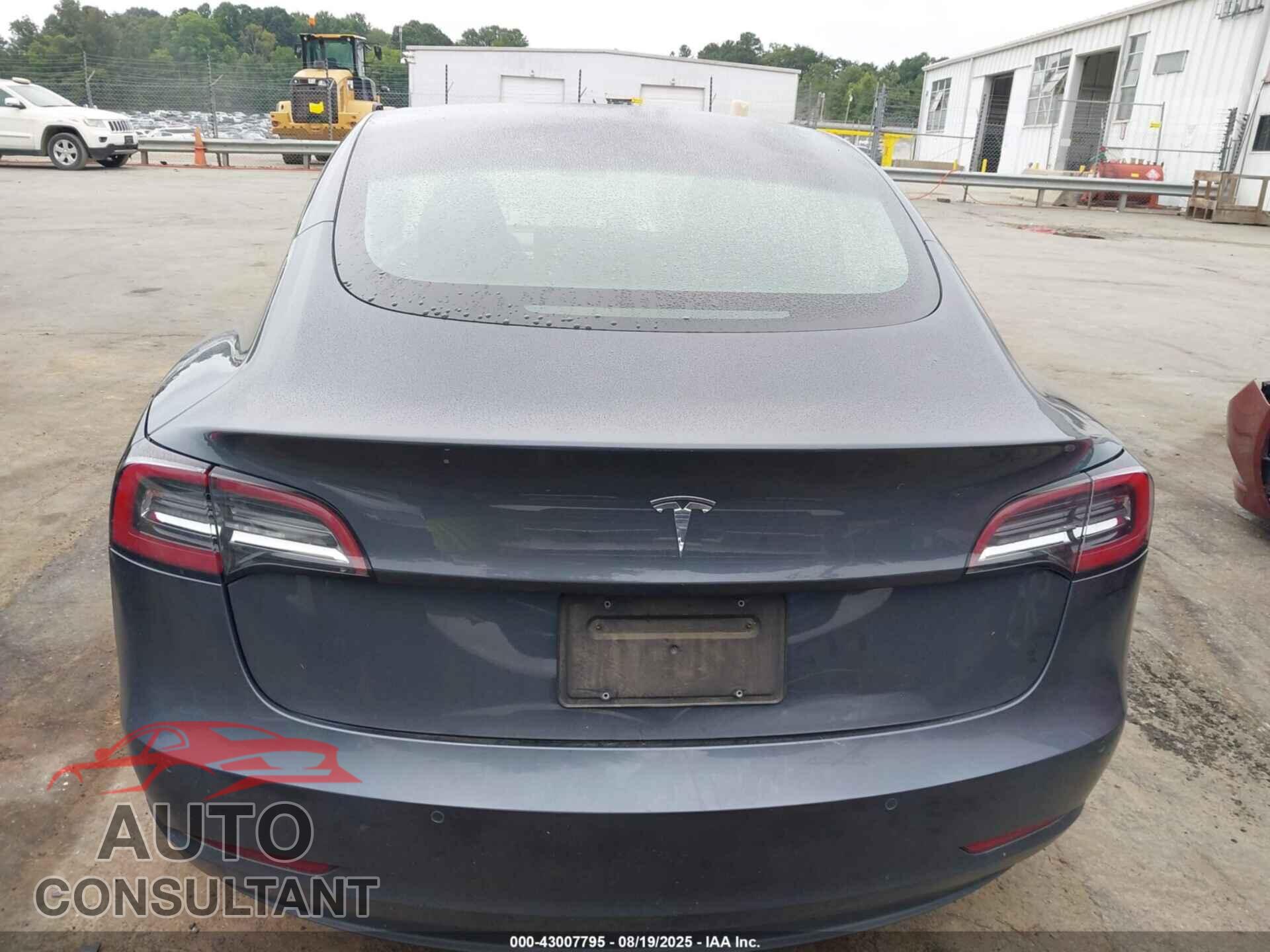 TESLA MODEL 3 2021 - 5YJ3E1EA4MF859413