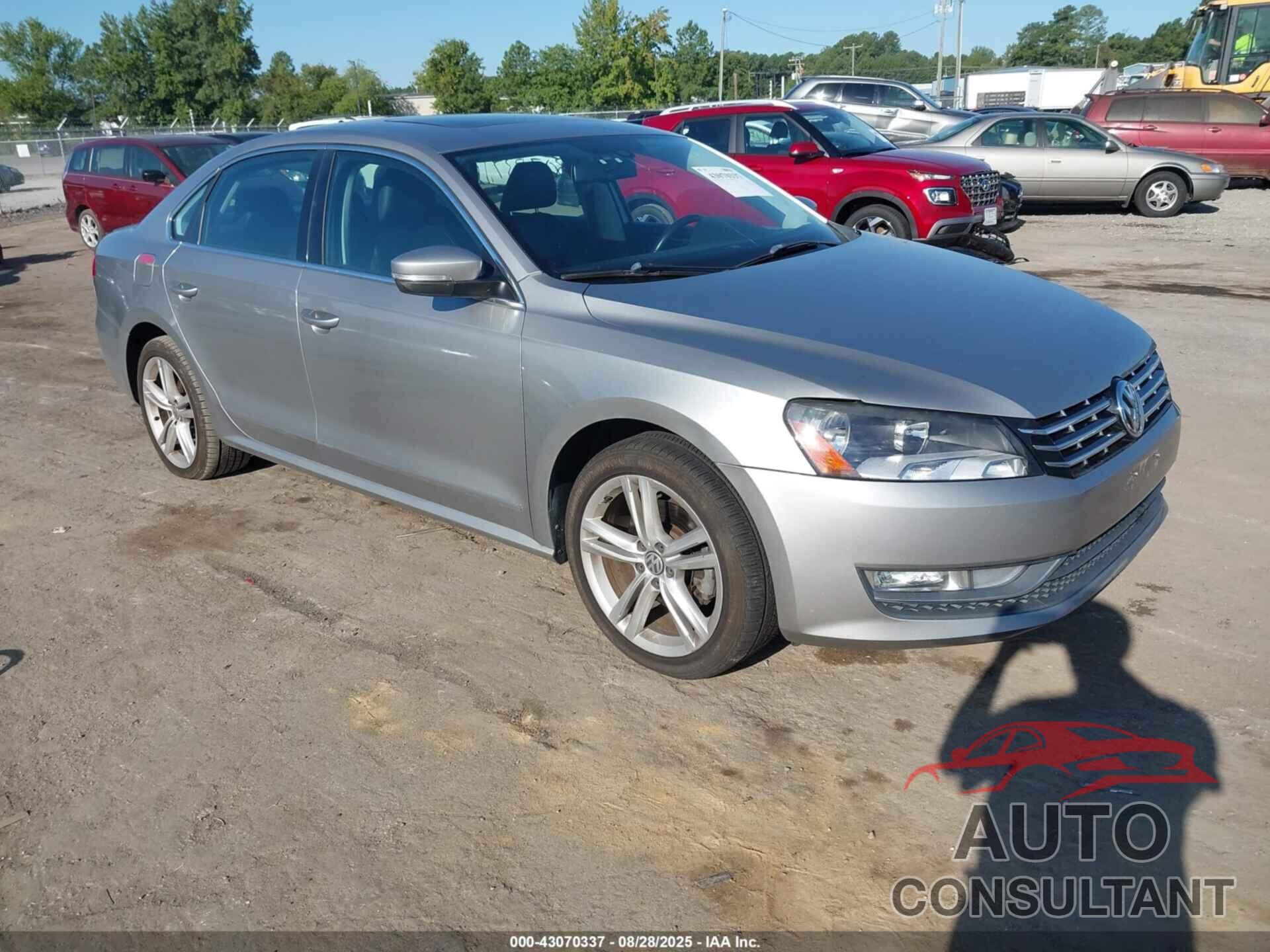 VOLKSWAGEN PASSAT 2014 - 1VWCN7A31EC106704