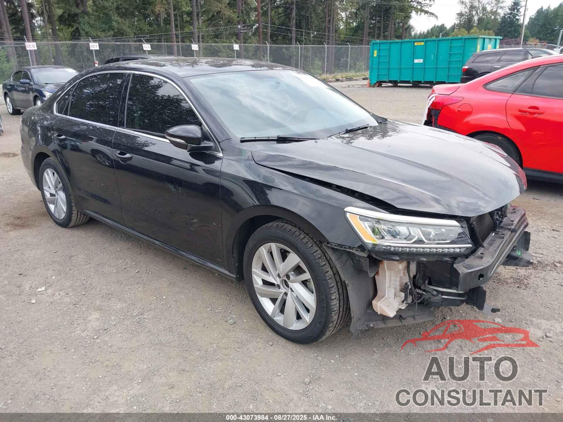 VOLKSWAGEN PASSAT 2018 - 1VWBA7A32JC032517