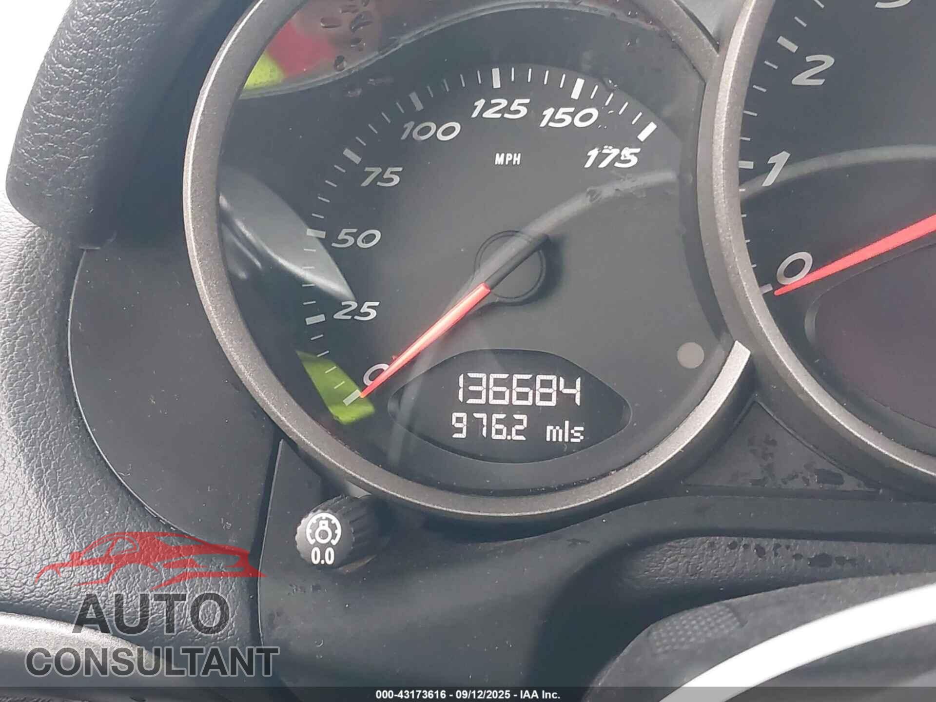 PORSCHE BOXSTER 2011 - WP0CA2A84BS710620
