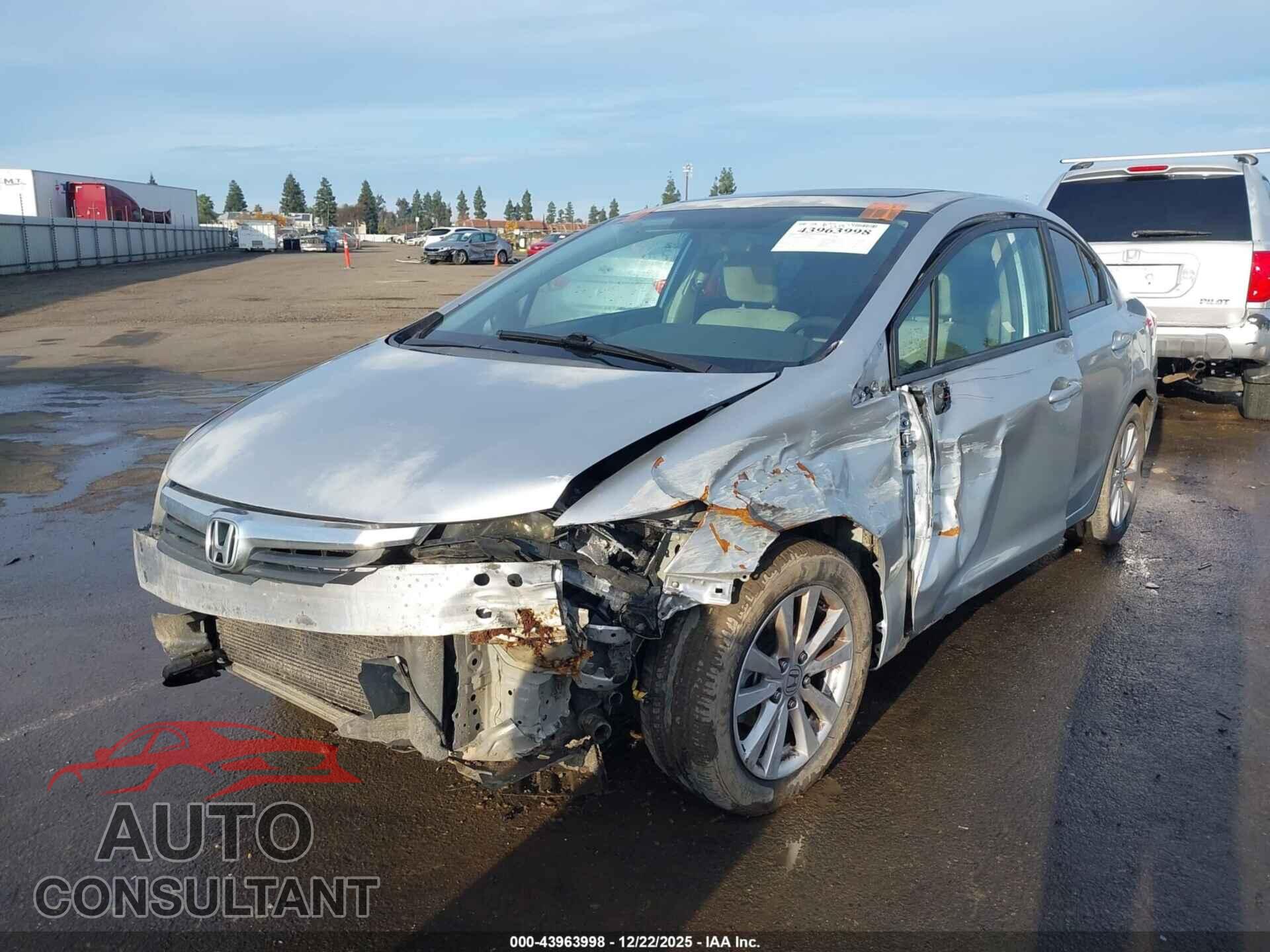 HONDA CIVIC 2012 - 2HGFB2F80CH302600