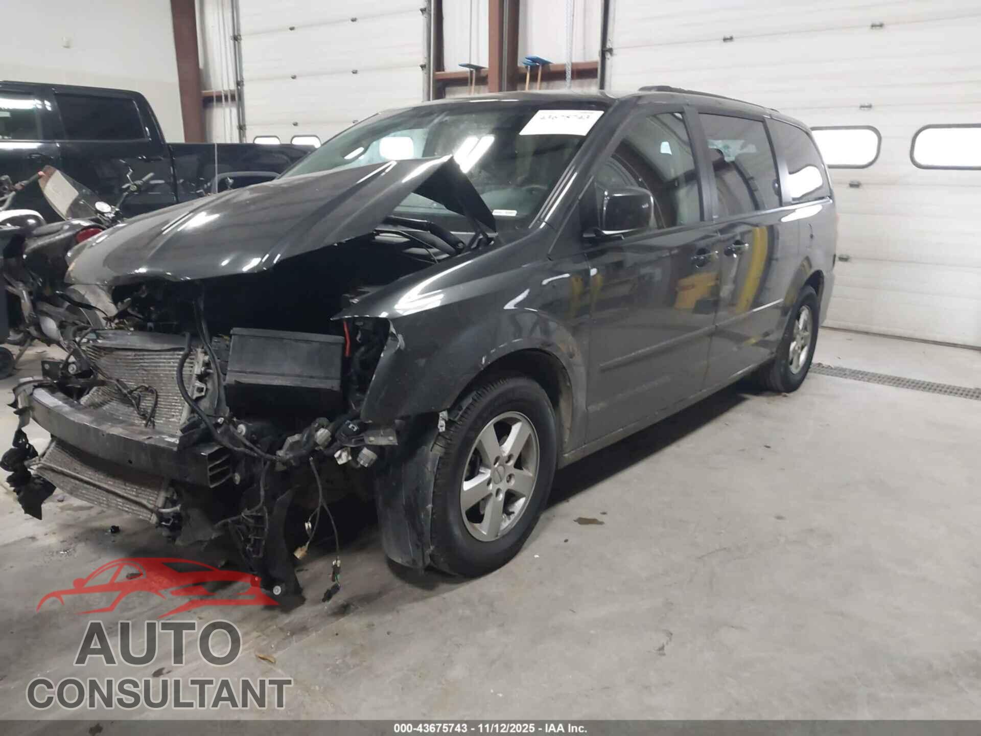 DODGE GRAND CARAVAN 2011 - 2D4RN3DG2BR640045