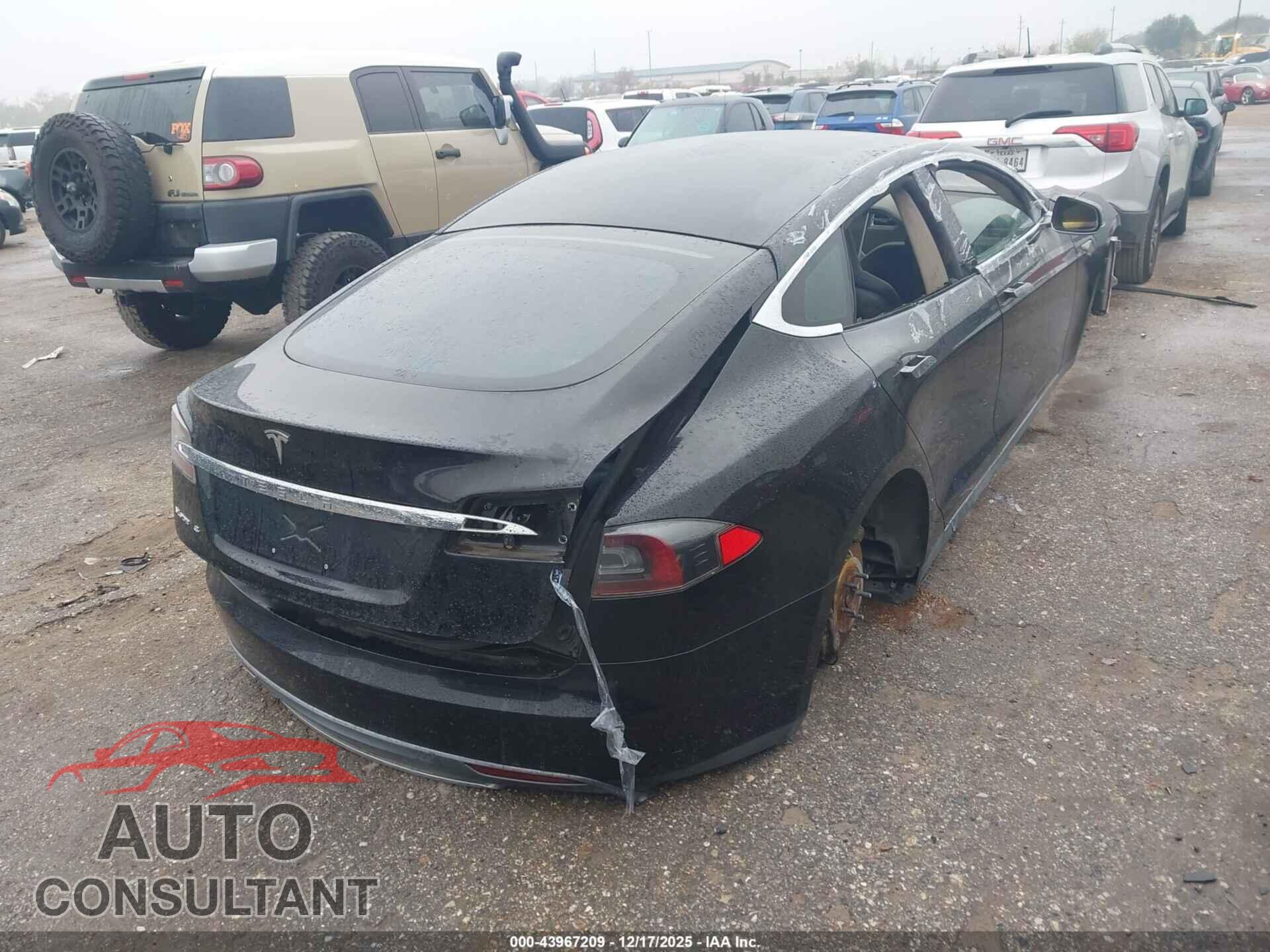 TESLA MODEL S 2013 - 5YJSA1CPXDFP06646