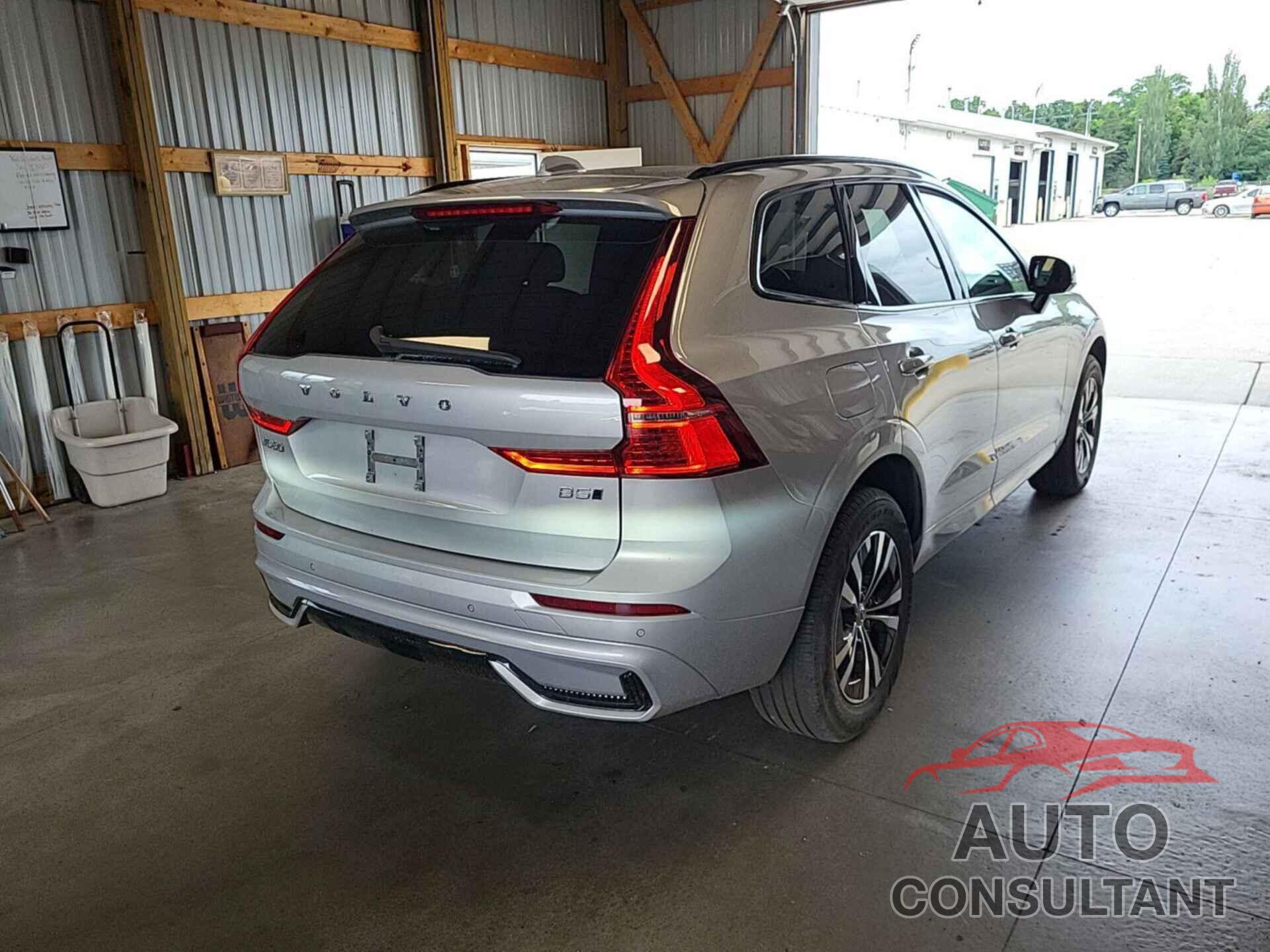 VOLVO XC60 2024 - YV4L12RK1R1933775