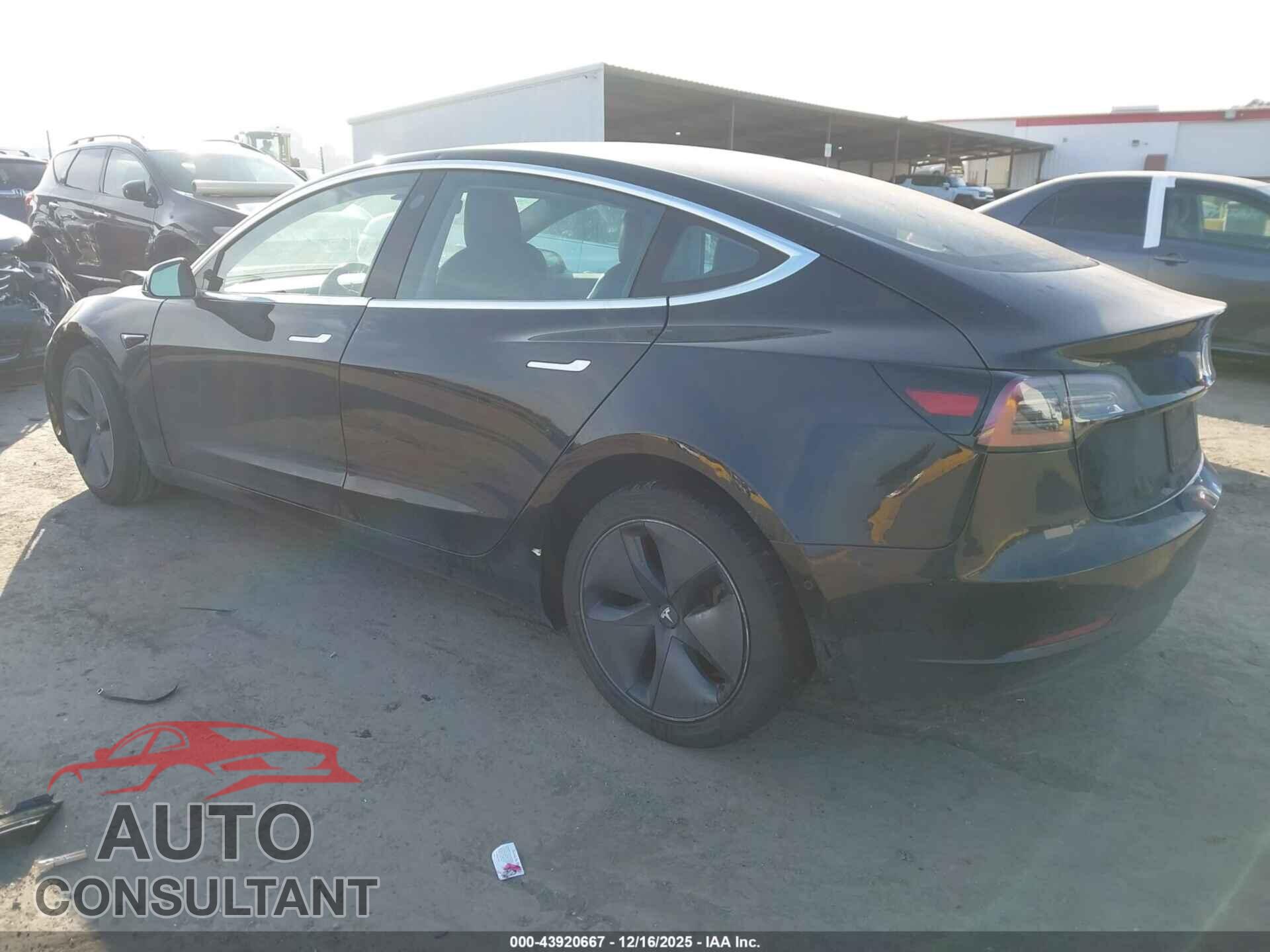TESLA MODEL 3 2018 - 5YJ3E1EA0JF165765