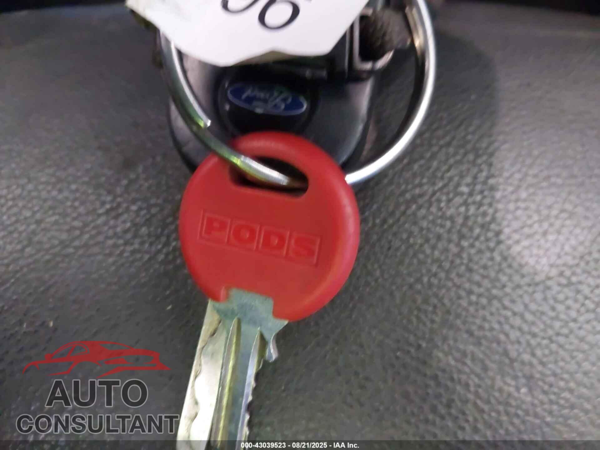 FORD FOCUS 2016 - 1FADP3F2XGL404882