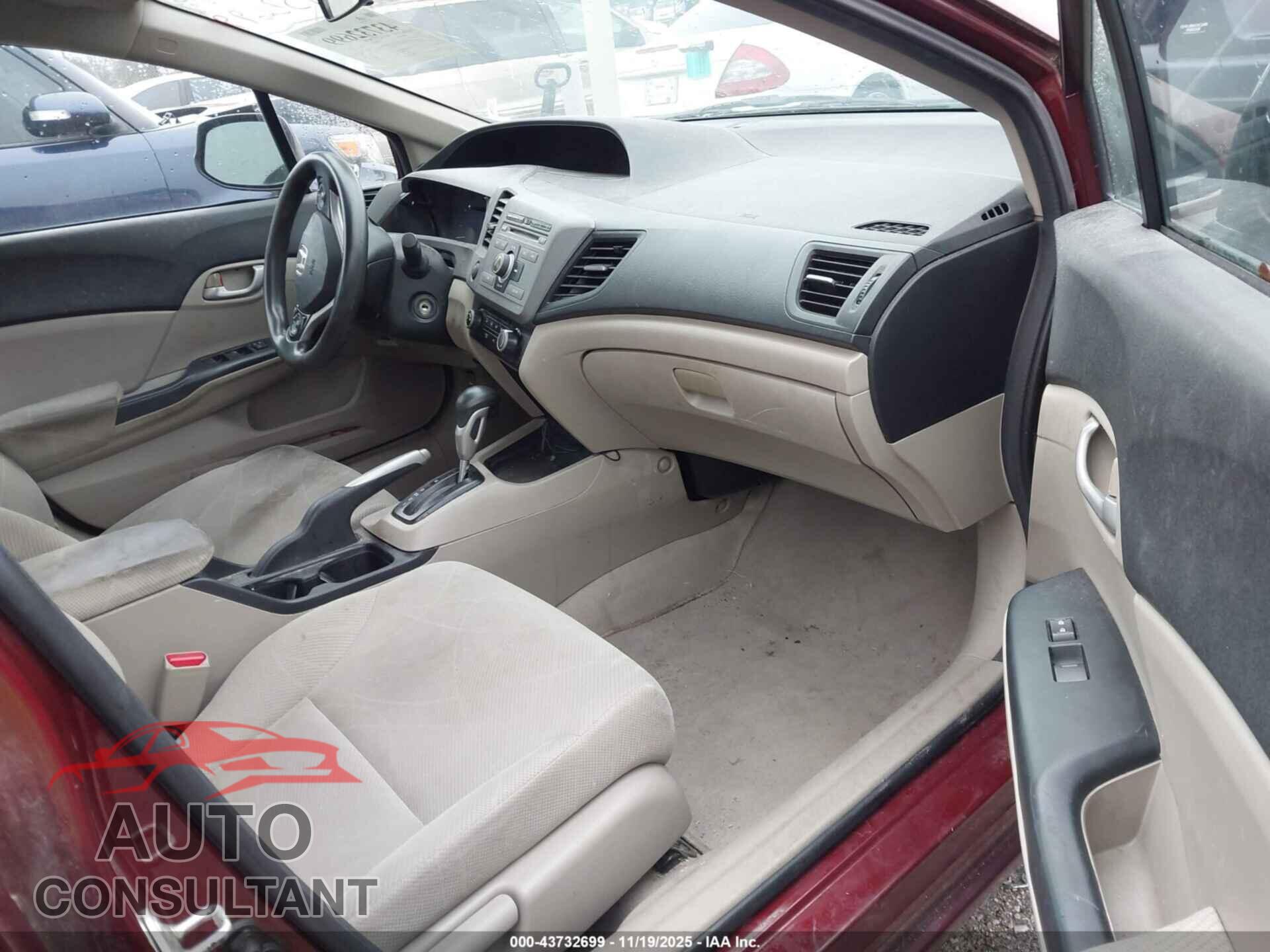 HONDA CIVIC 2012 - 2HGFB2F56CH575210