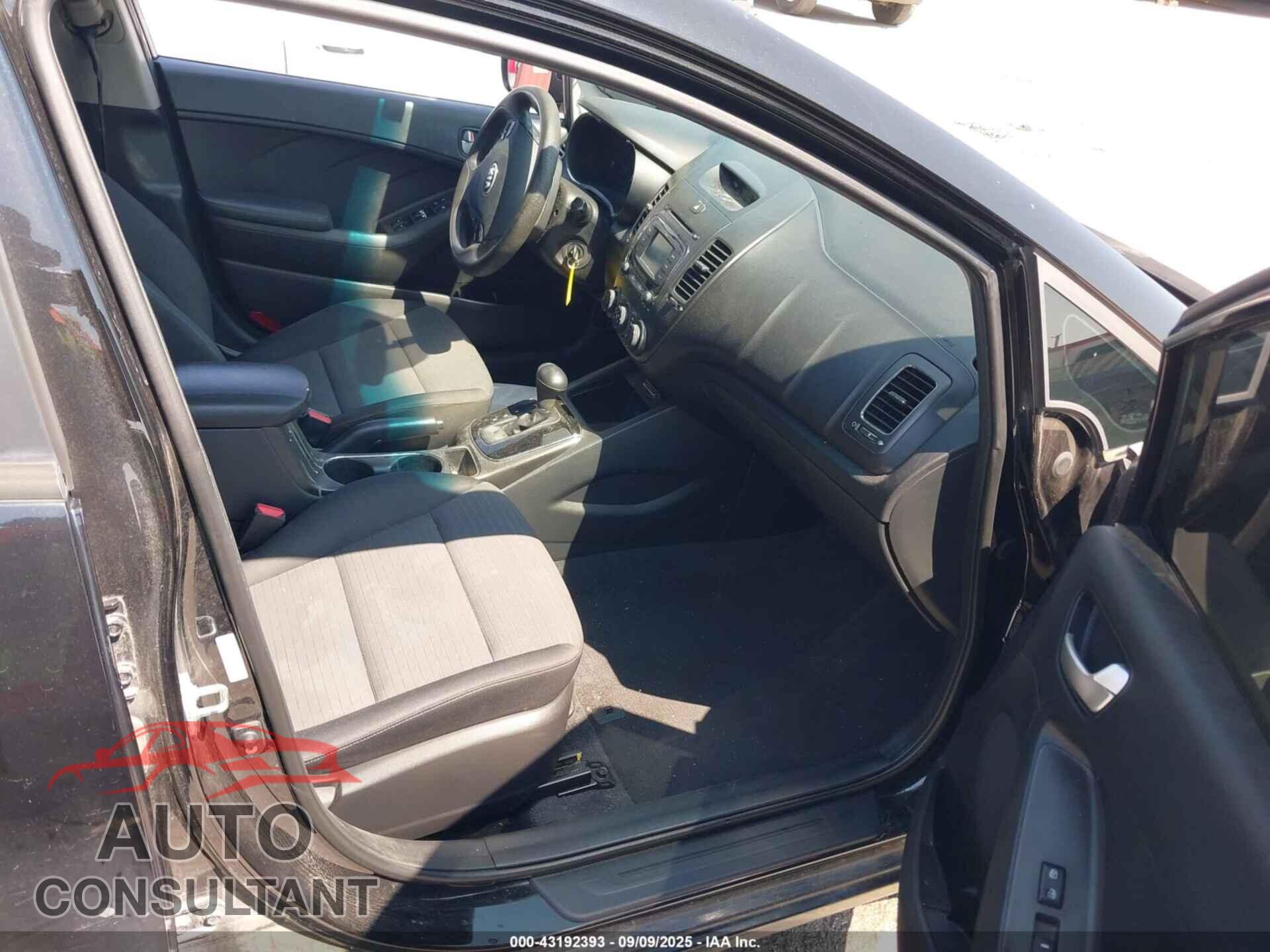 KIA FORTE 2017 - 3KPFL4A78HE014445