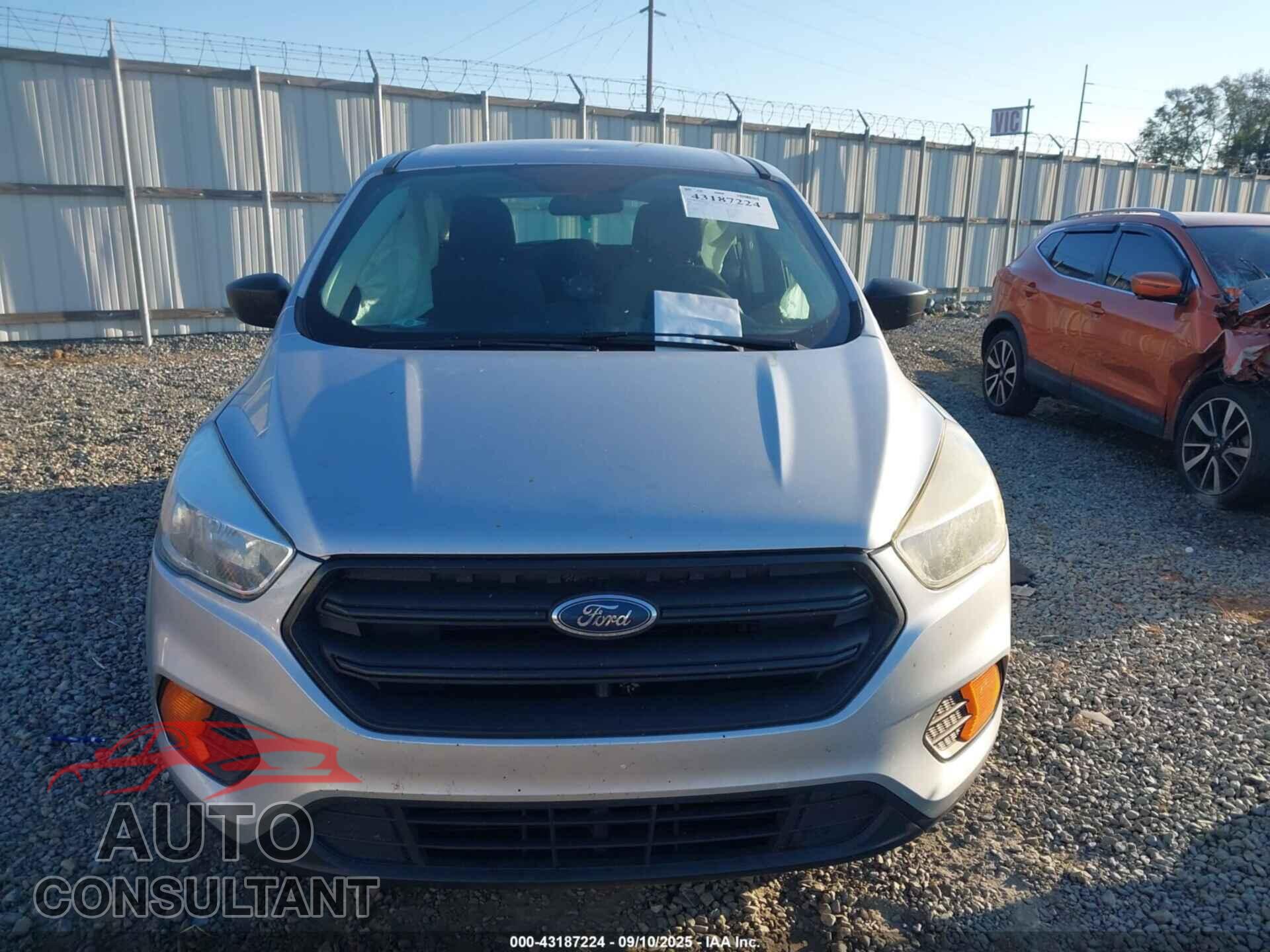 FORD ESCAPE 2017 - 1FMCU0F72HUD72333