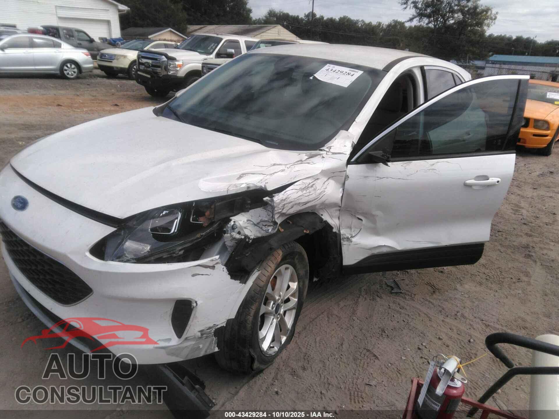FORD ESCAPE 2020 - 1FMCU0G65LUA67097