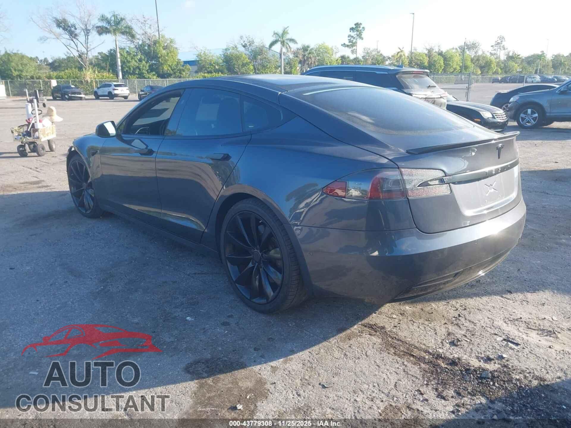TESLA MODEL S 2017 - 5YJSA1E12HF191608