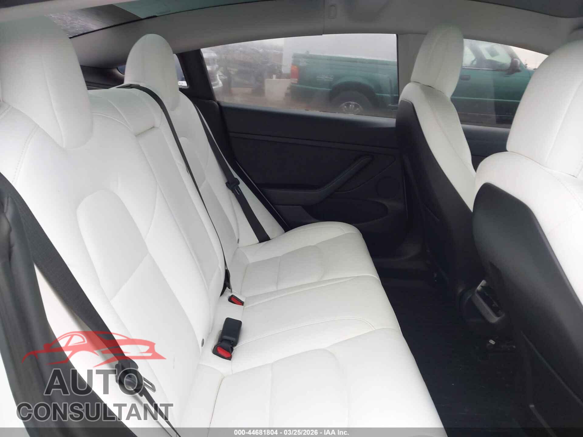 TESLA MODEL 3 2021 - 5YJ3E1EA8MF063795