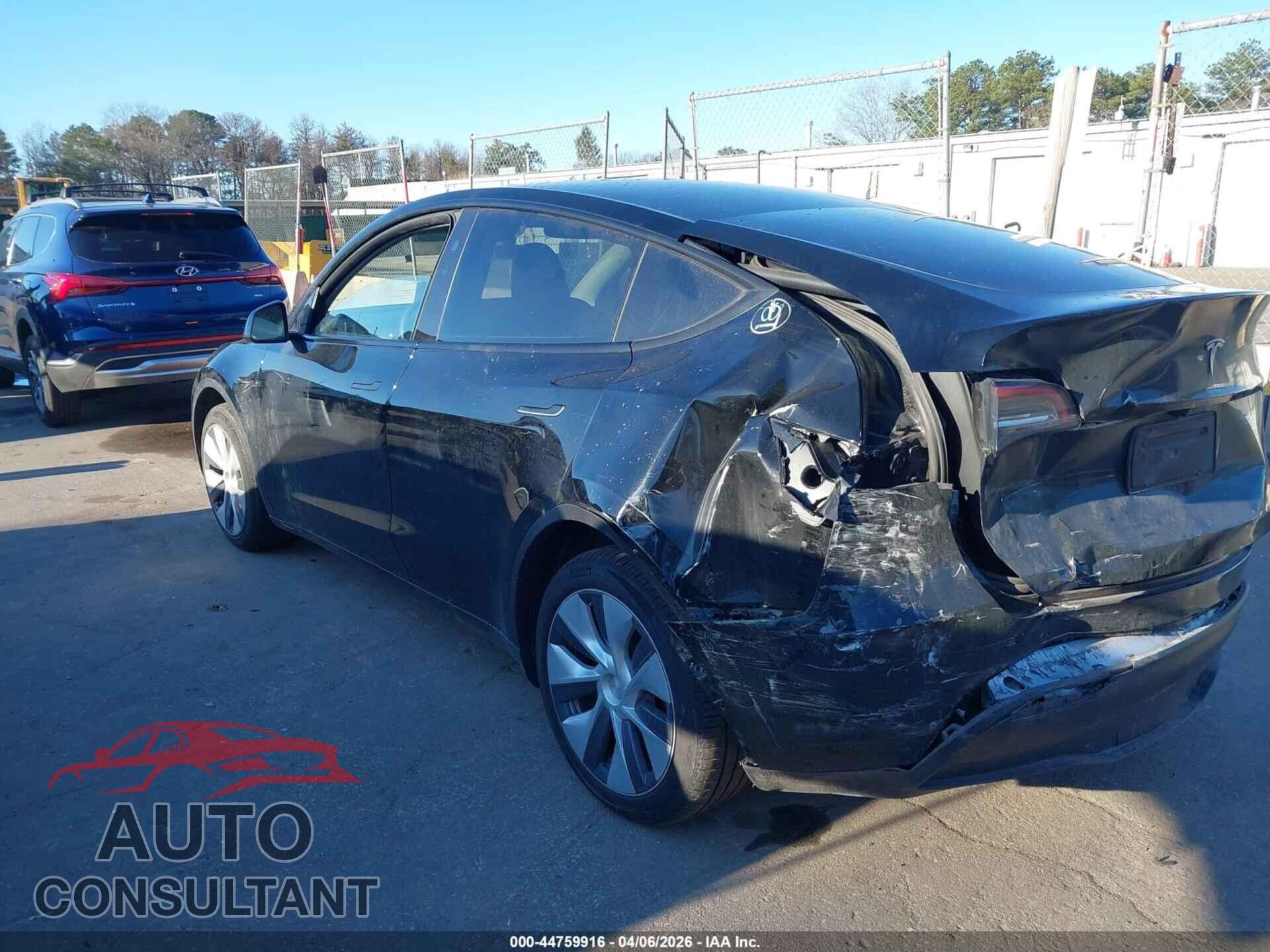 TESLA MODEL Y 2023 - 7SAYGDEE2PF916879