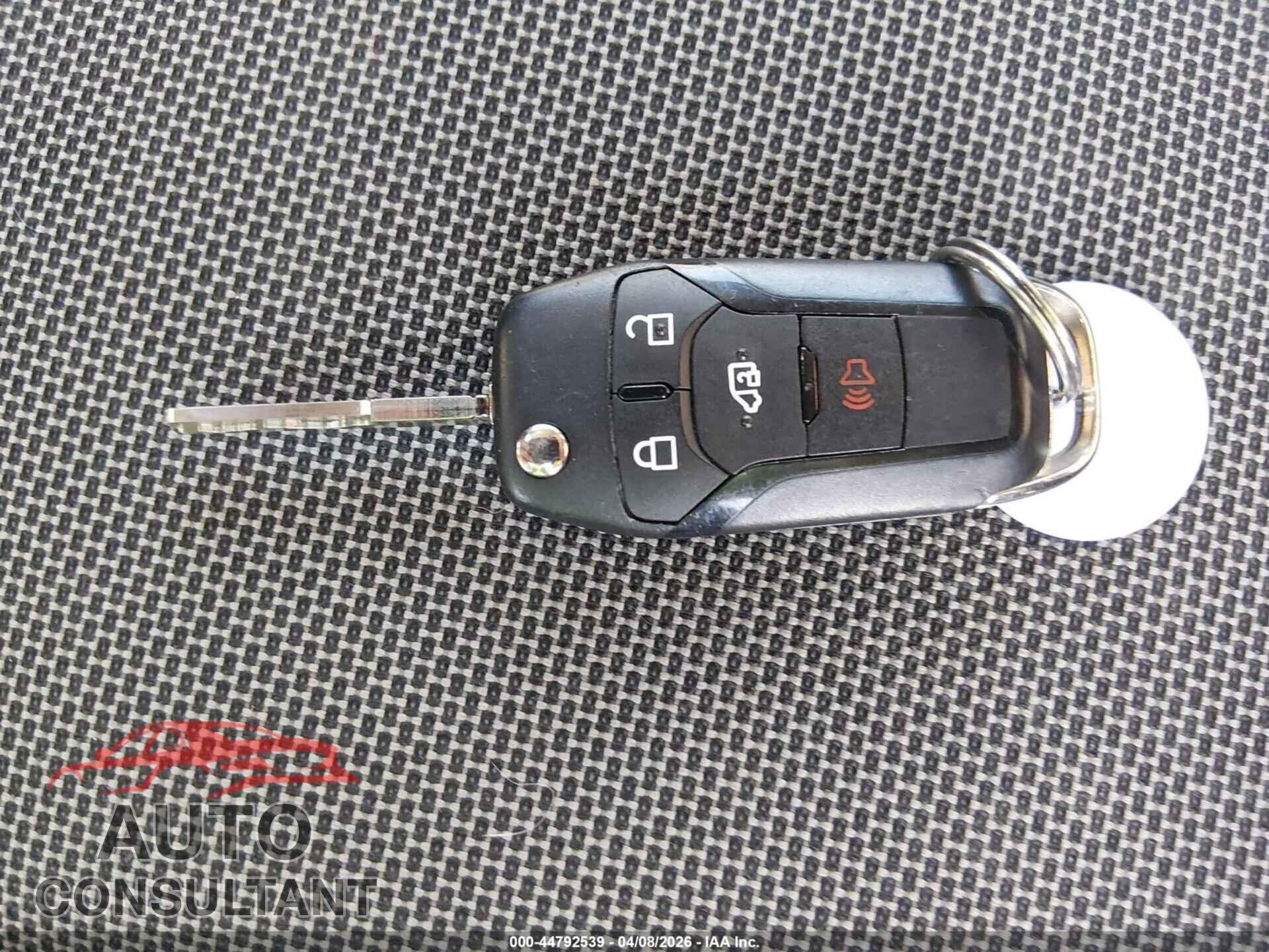FORD TRANSIT CONNECT 2020 - NM0GE9E23L1479413