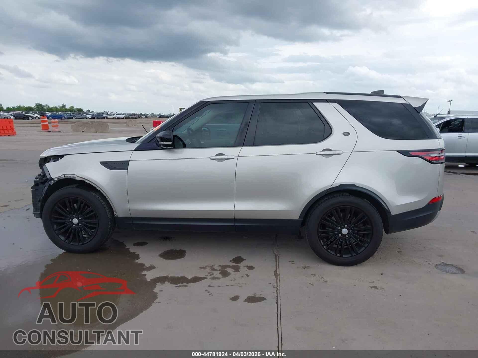 LAND ROVER DISCOVERY 2017 - SALRHBBV3HA039524
