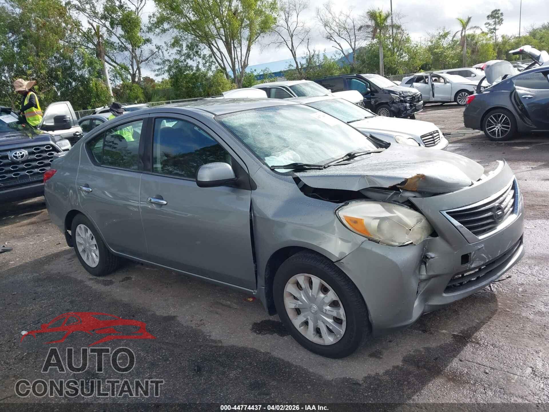 NISSAN VERSA 2014 - 3N1CN7AP3EK456290