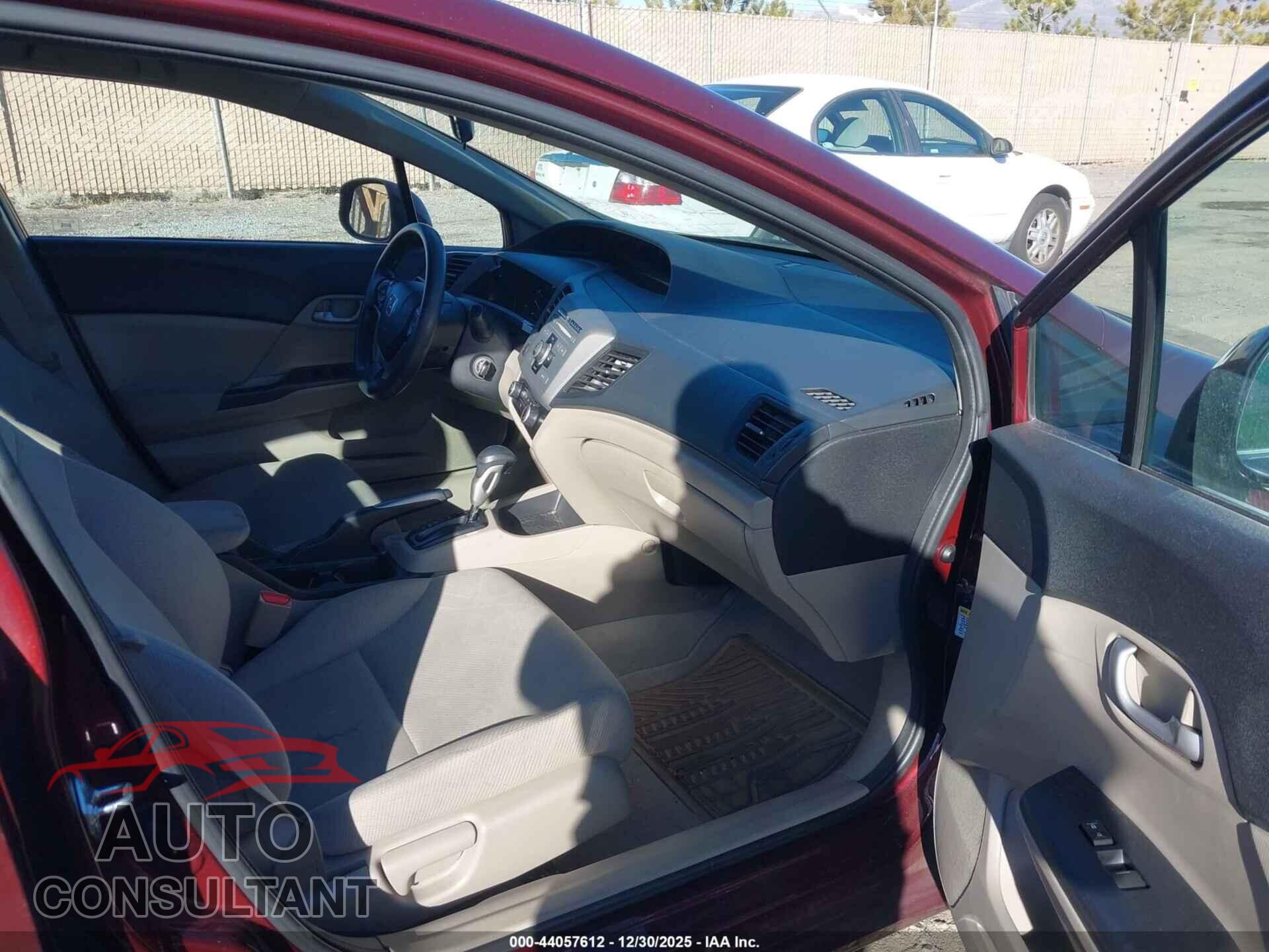 HONDA CIVIC 2012 - 2HGFB2F50CH596182