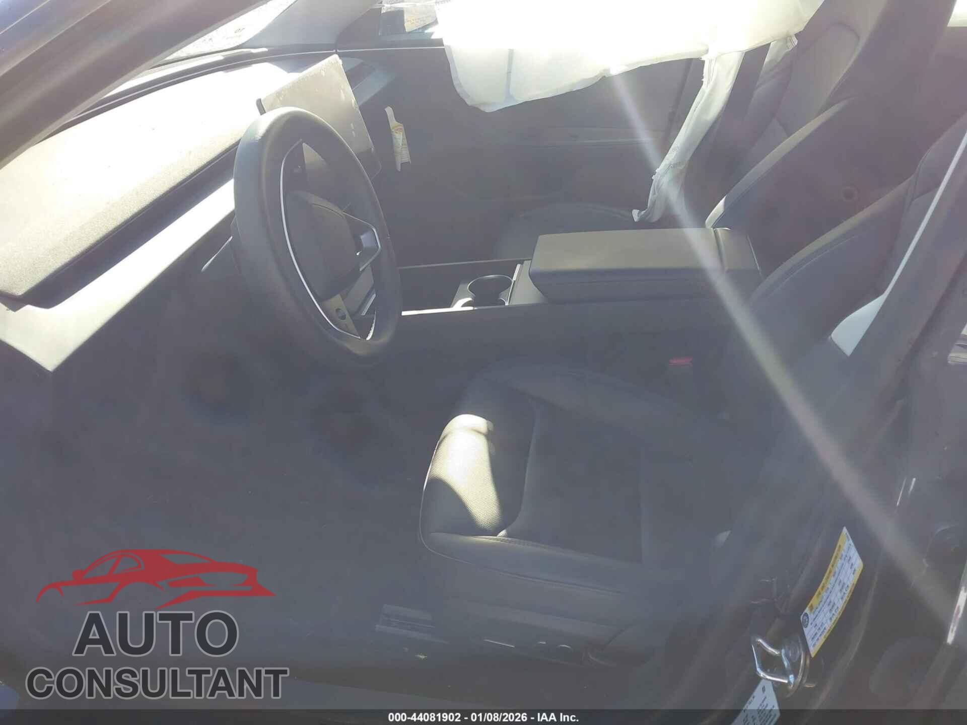 TESLA MODEL 3 2024 - 5YJ3E1EB2RF814812