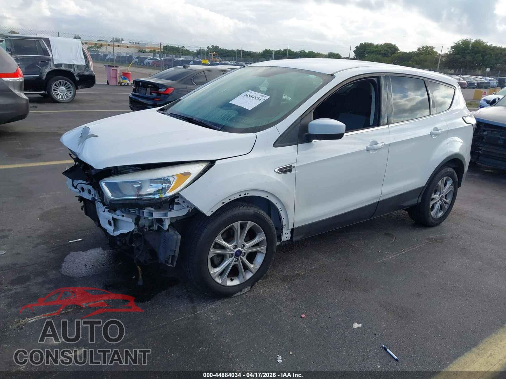 FORD ESCAPE 2017 - 1FMCU0GD1HUB36504