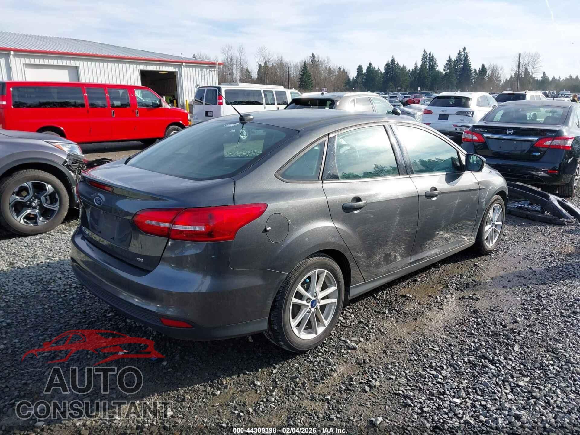 FORD FOCUS 2016 - 1FADP3F26GL352652