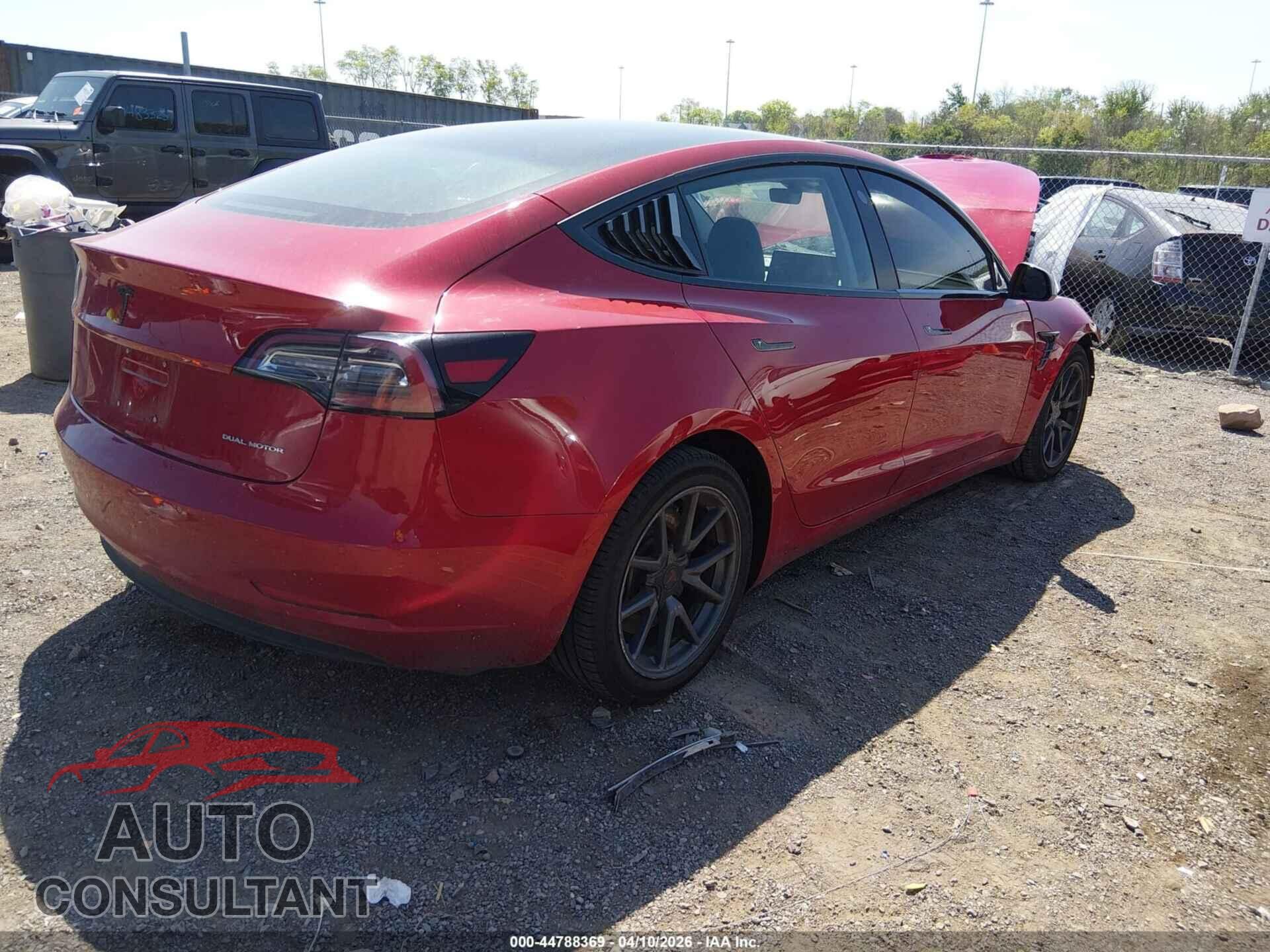 TESLA MODEL 3 2018 - 5YJ3E1EB0JF093538
