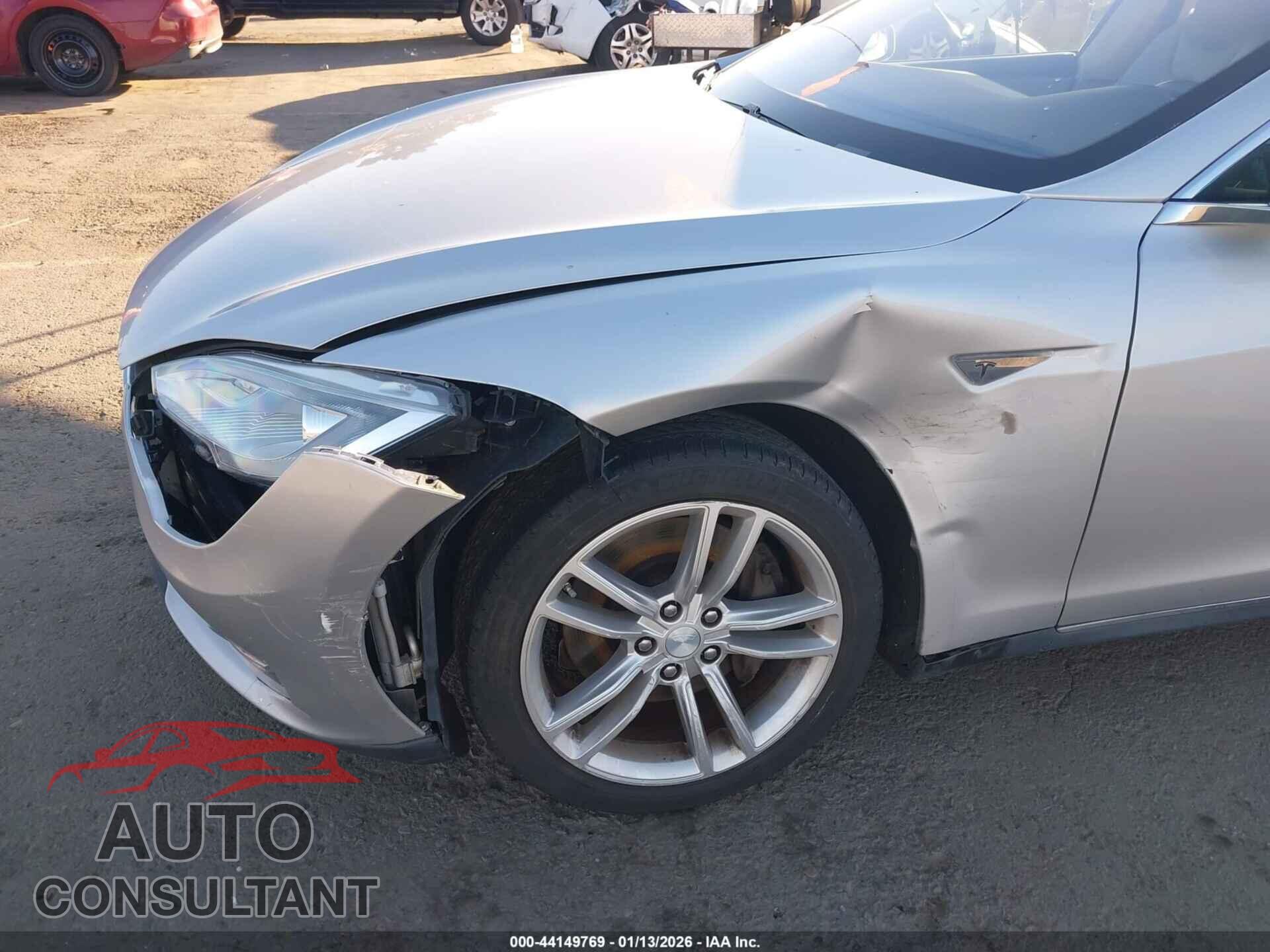 TESLA MODEL S 2013 - 5YJSA1DN8DFP04438