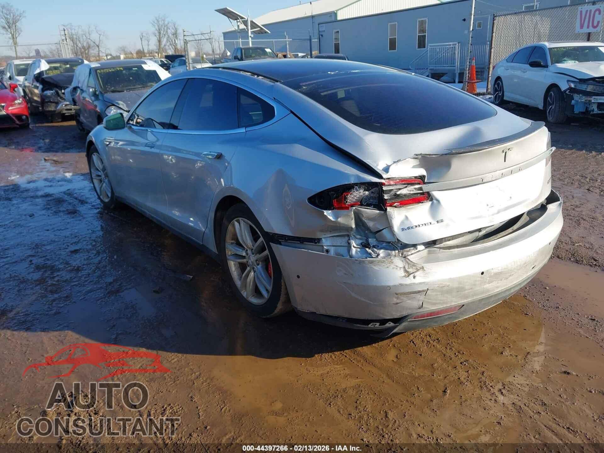 TESLA MODEL S 2015 - 5YJSA1E4XFF114864