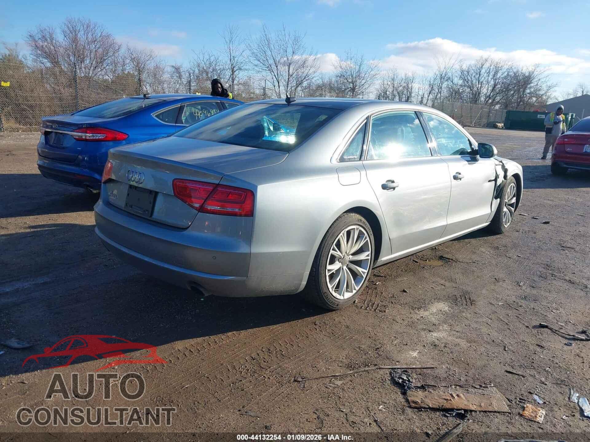 AUDI A8 L 2013 - WAURGAFD2DN013664