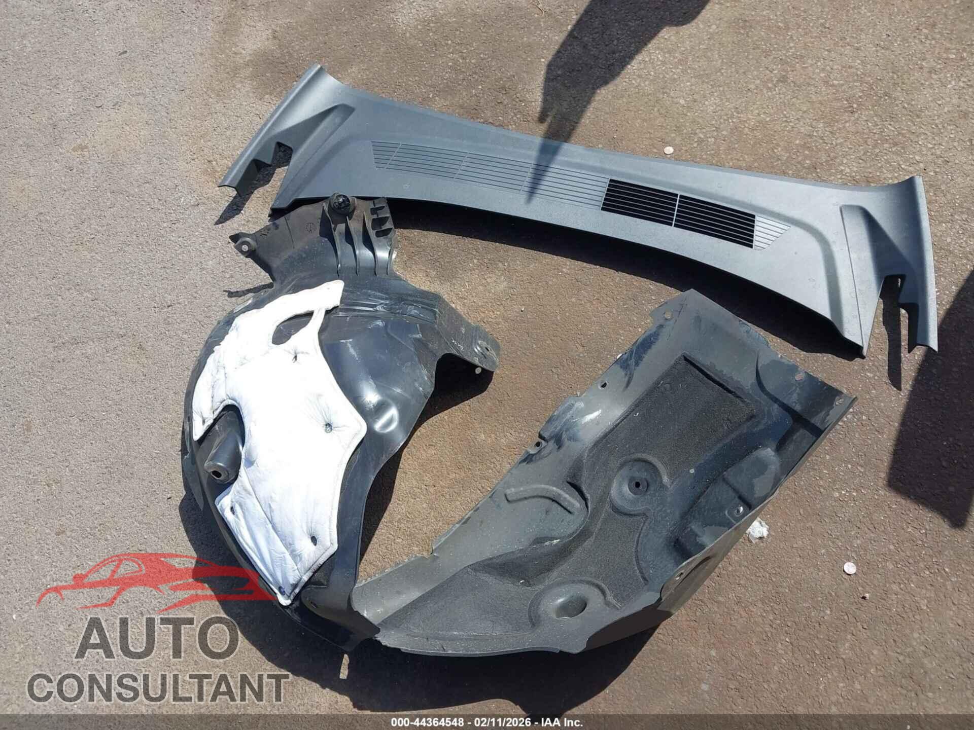 TESLA MODEL 3 2025 - 5YJ3E1EA0SF981943