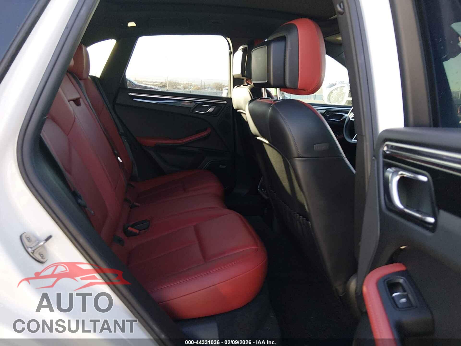 PORSCHE MACAN 2017 - WP1AB2A54HLB20137