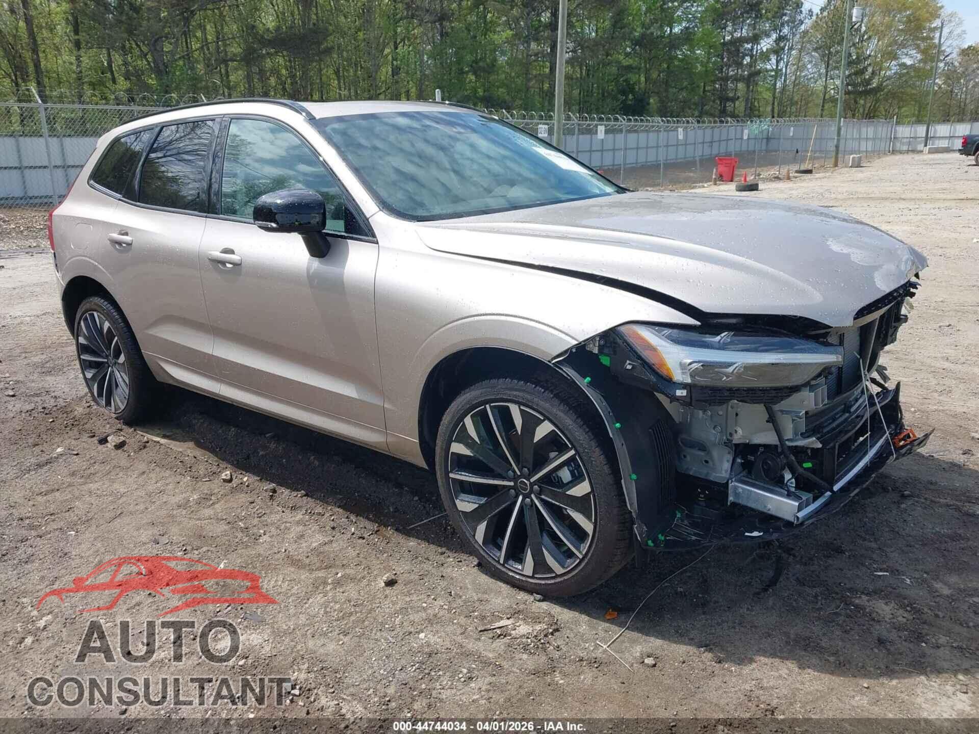 VOLVO XC60 2026 - YV4M12RM4T1361758