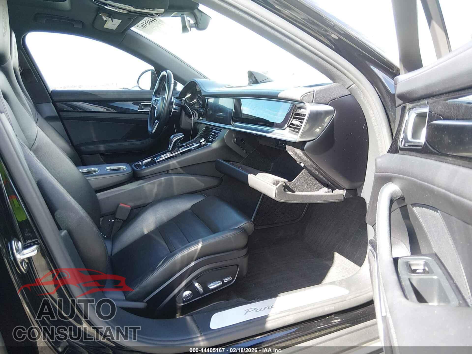 PORSCHE PANAMERA 2018 - WP0AA2A79JL102017