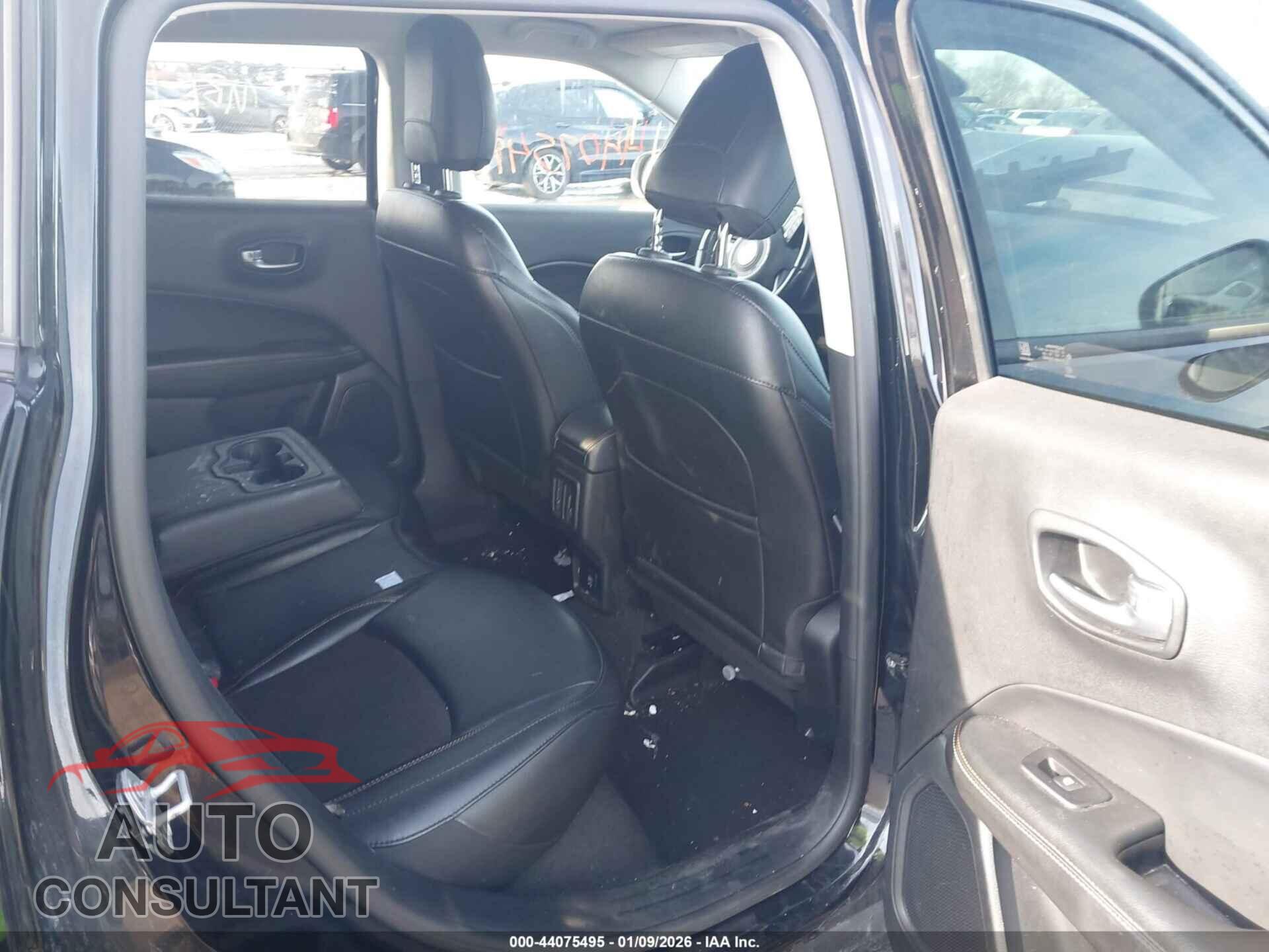 JEEP COMPASS 2020 - 3C4NJDBB5LT255887