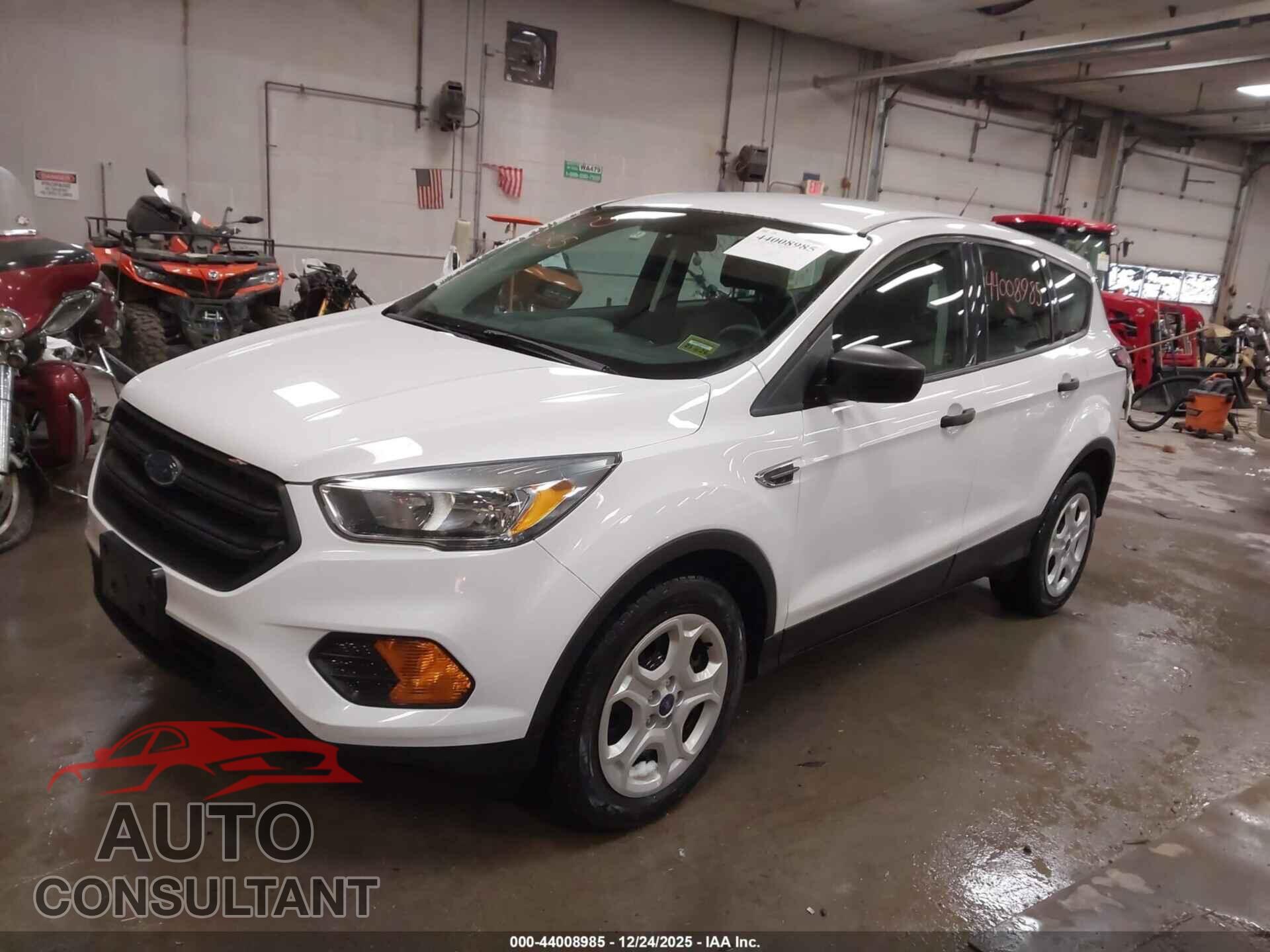 FORD ESCAPE 2017 - 1FMCU0F76HUB71065