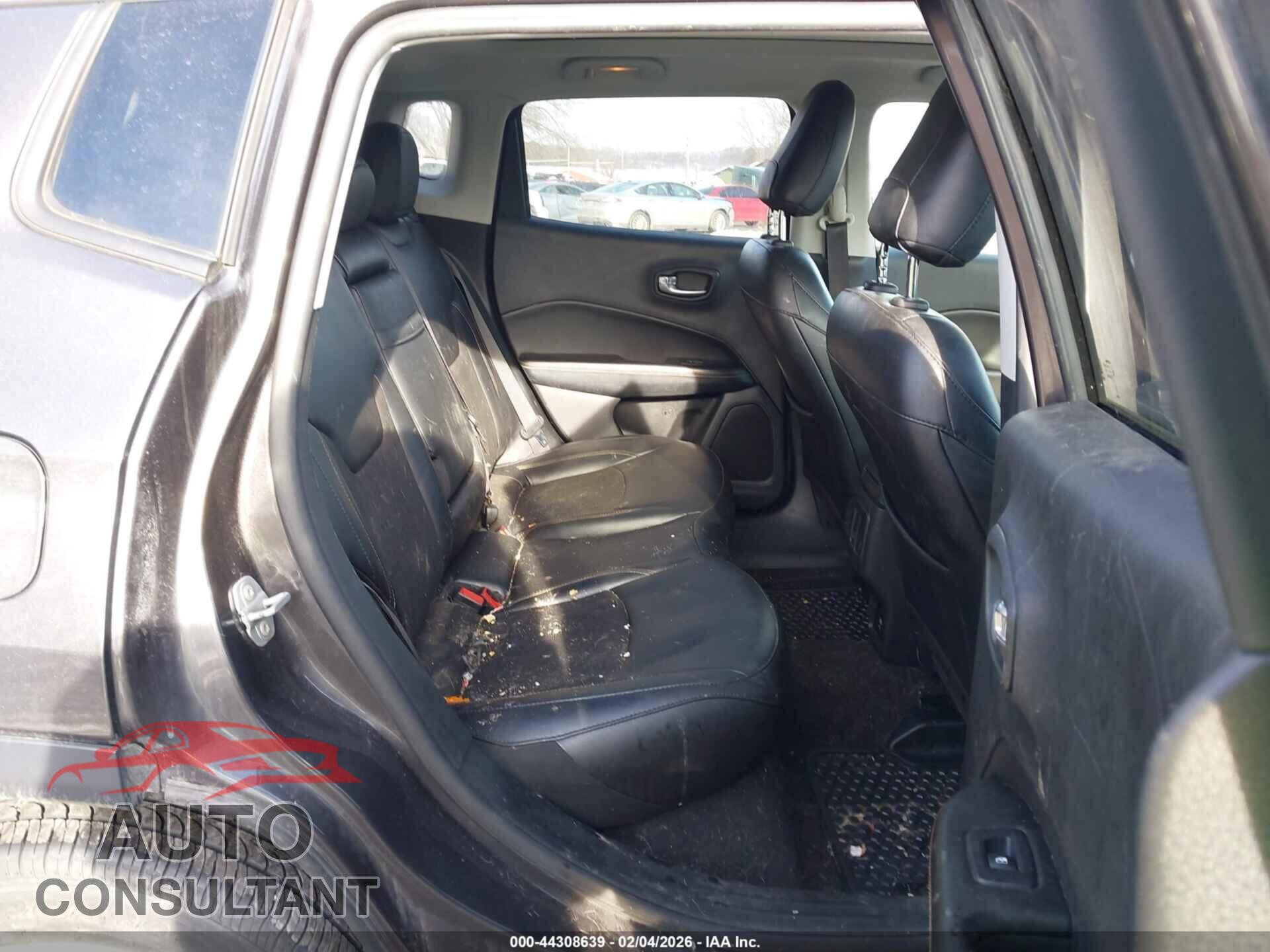 JEEP COMPASS 2020 - 3C4NJDBB5LT135409