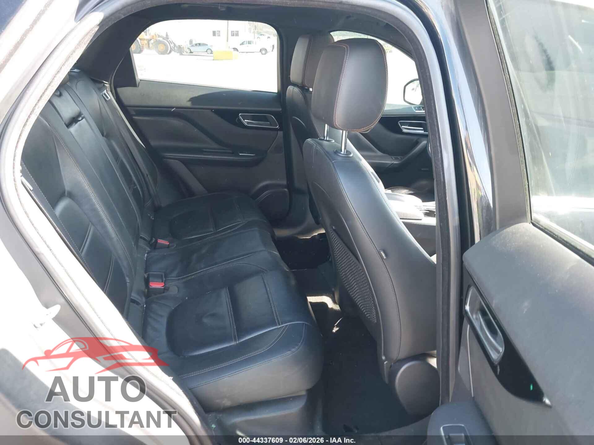 JAGUAR F-PACE 2017 - SADCK2BV8HA079357
