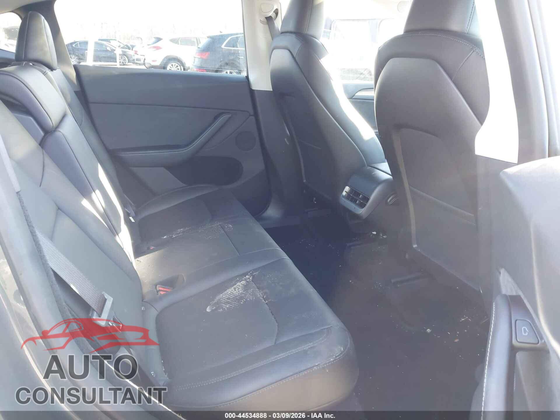 TESLA MODEL Y 2023 - 7SAYGDEE2PA210153