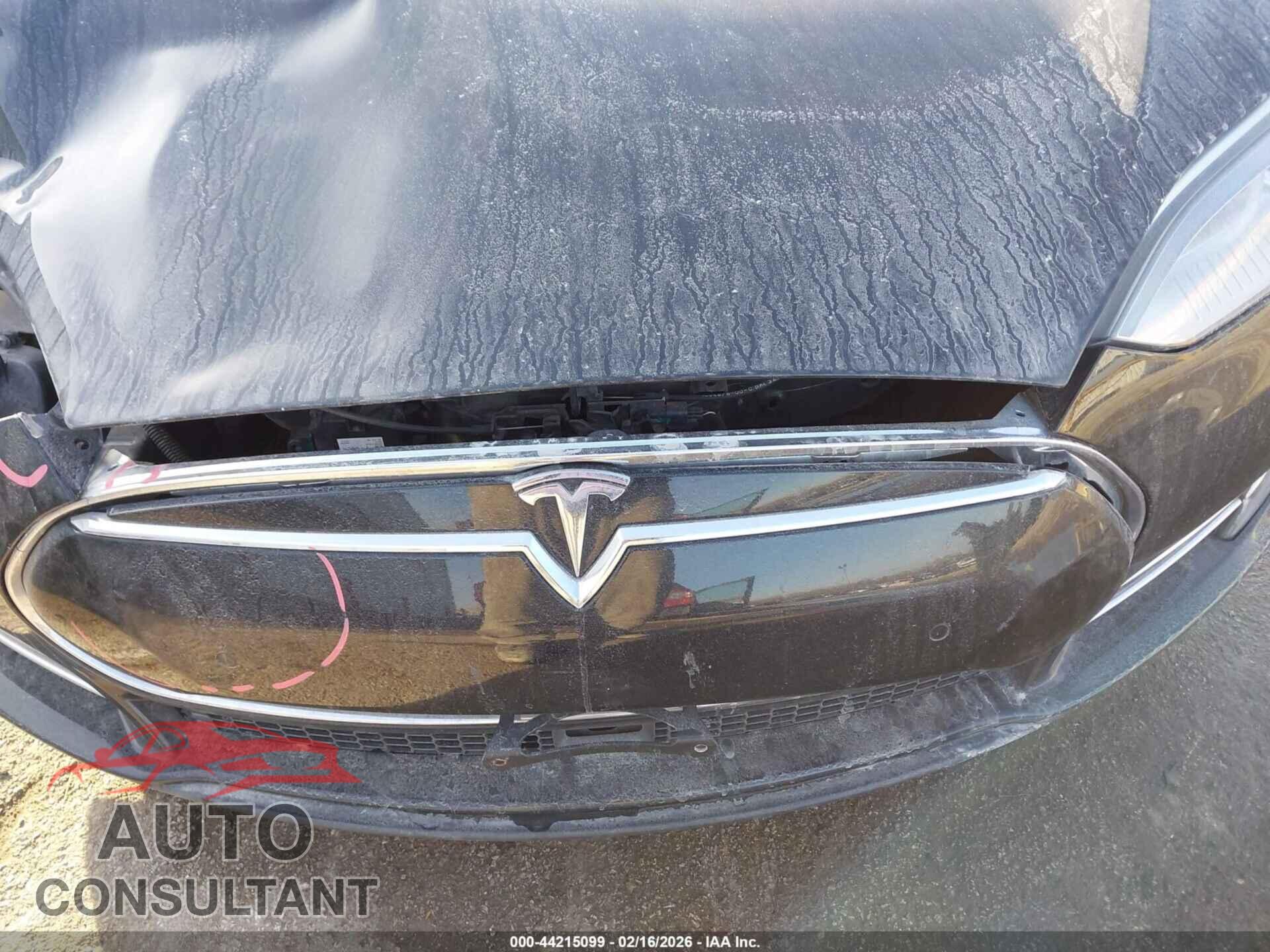 TESLA MODEL S 2015 - 5YJSA1E48FF111929