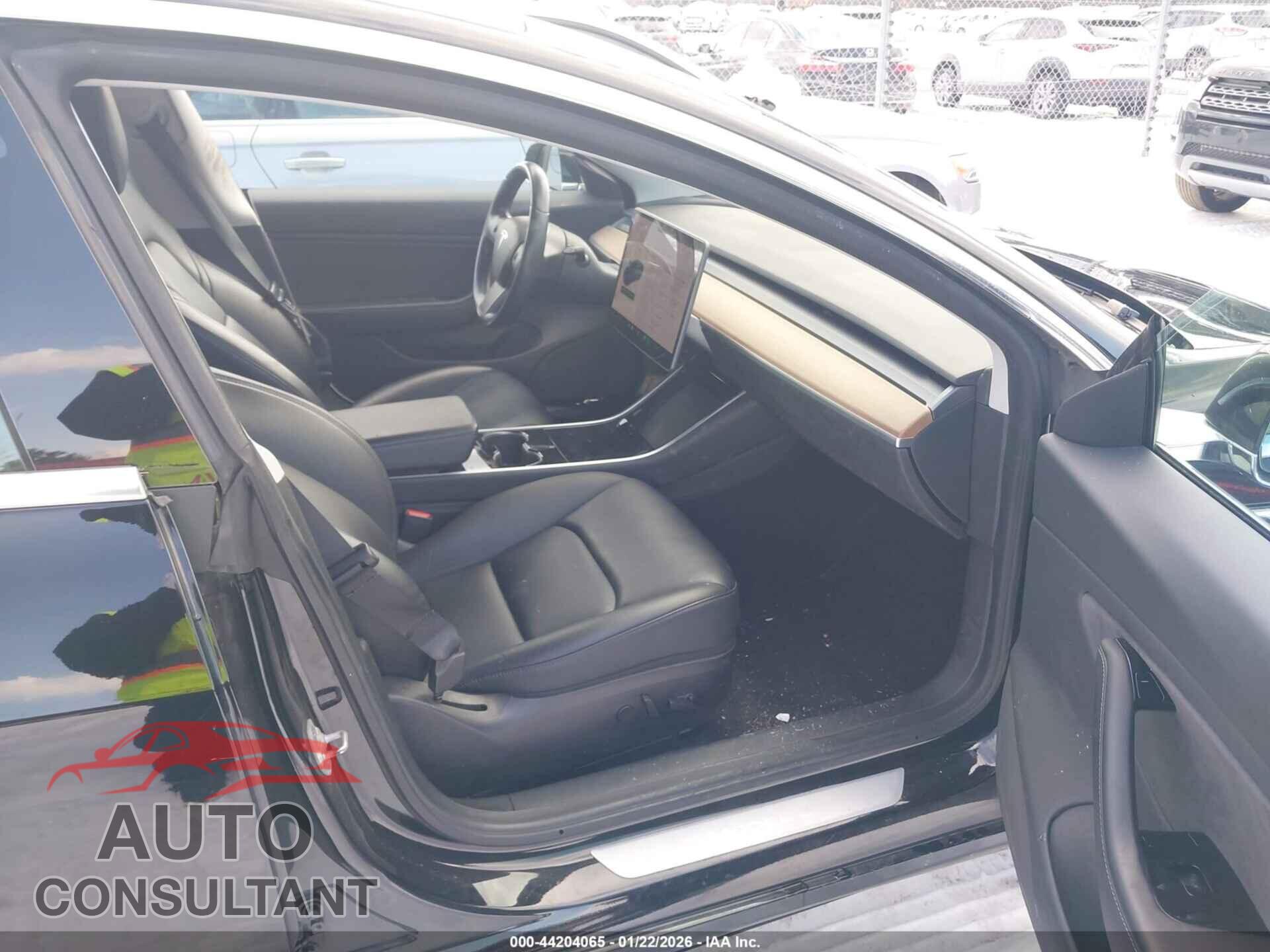 TESLA MODEL 3 2019 - 5YJ3E1EB8KF211465