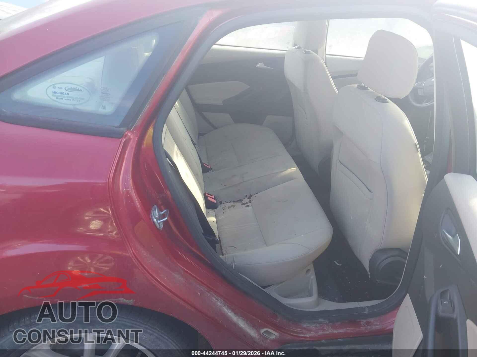 FORD FOCUS 2016 - 1FADP3F25GL389675