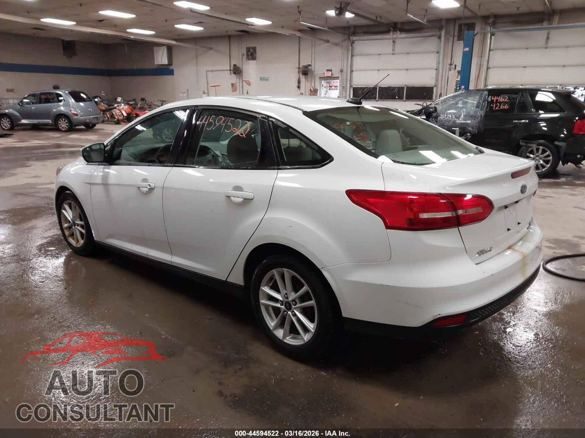 FORD FOCUS 2015 - 1FADP3F23FL342501